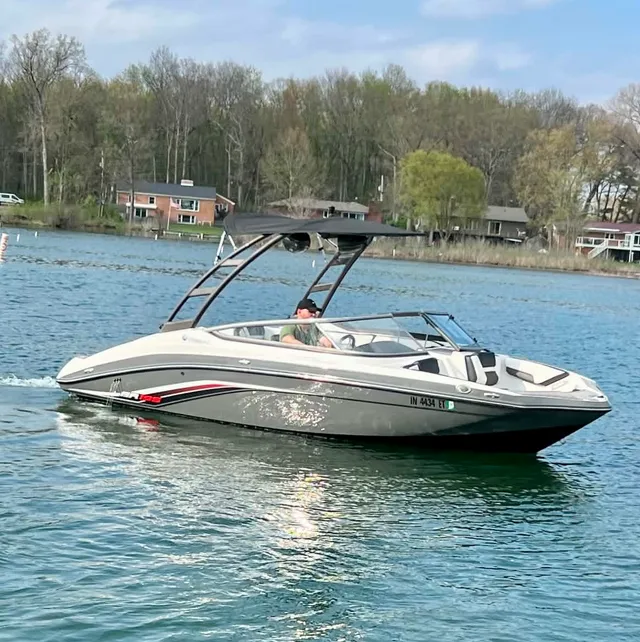 Rent a YAMAHA bow rider in Bristol, IN near me