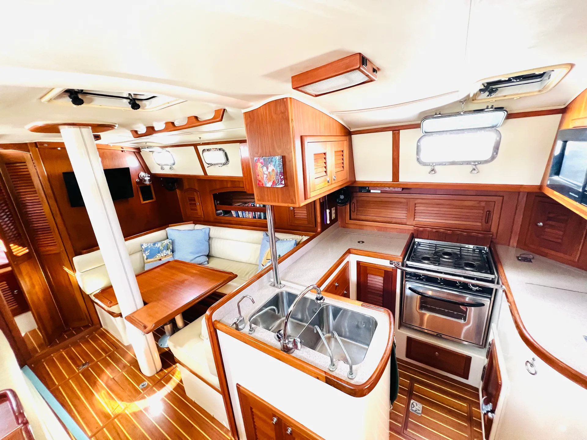 PACIFIC SEACRAFT PACIFIC SEACRAFT 40 in Chicago, IL — photo 6
