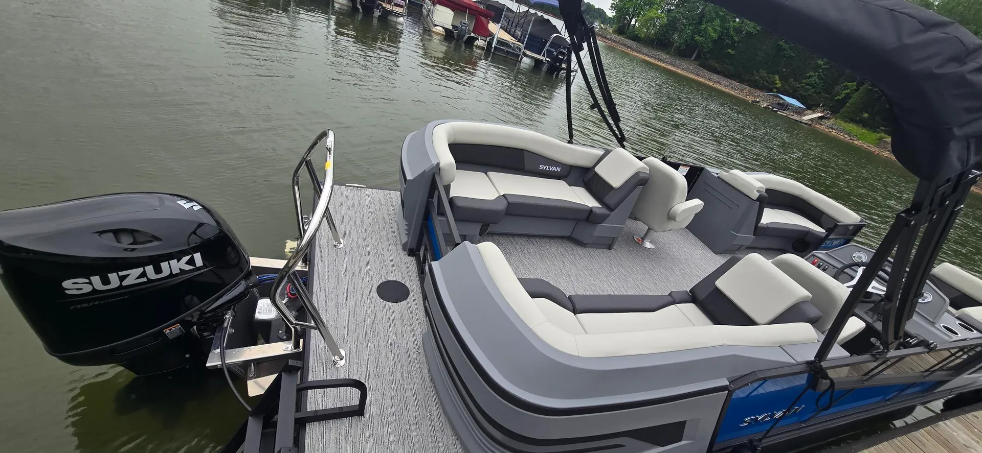 SYLVAN MARINE R-22 LZ DH in Mooresville, NC — photo 5