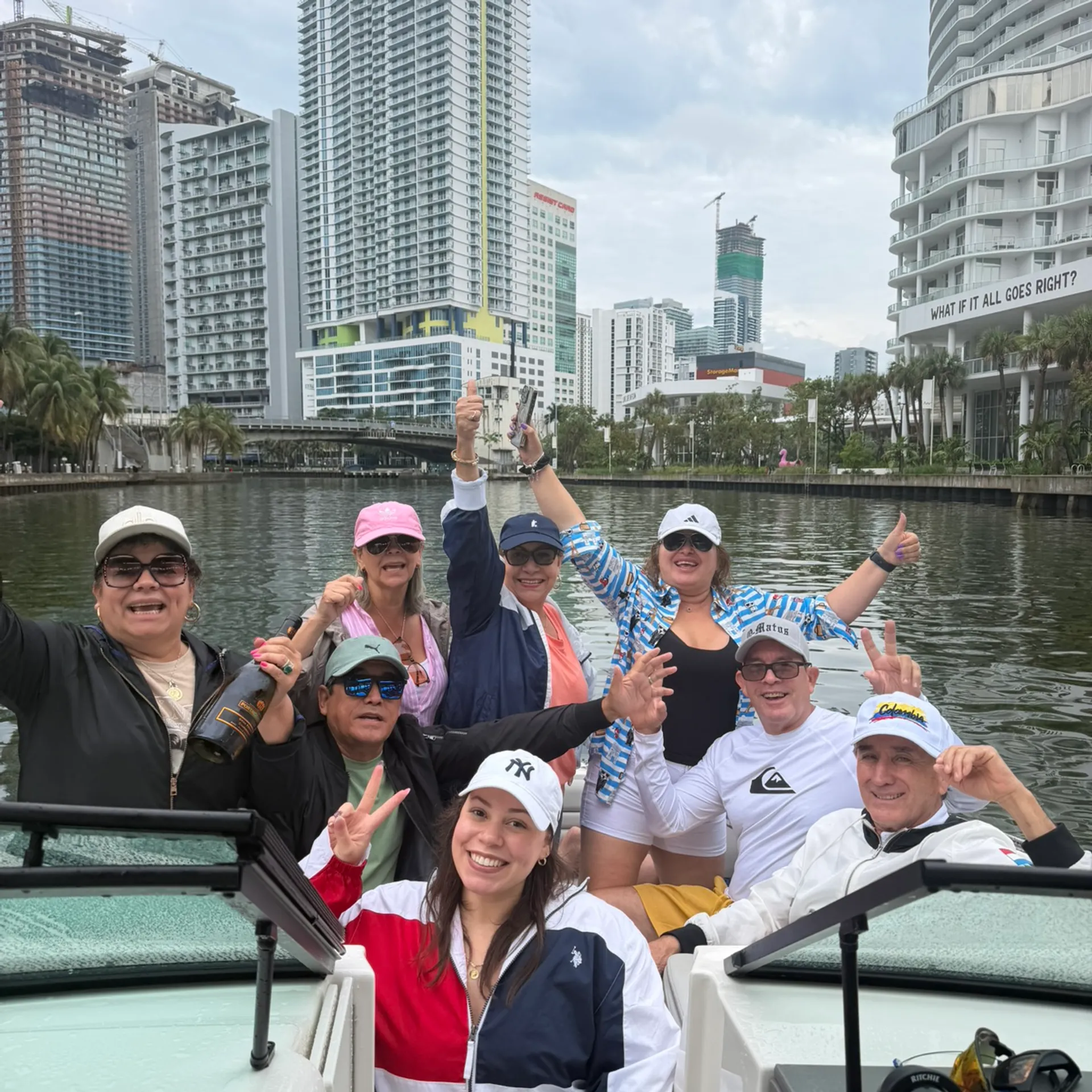 30ft Sea Ray Luxury Yacht Experience – Miami
