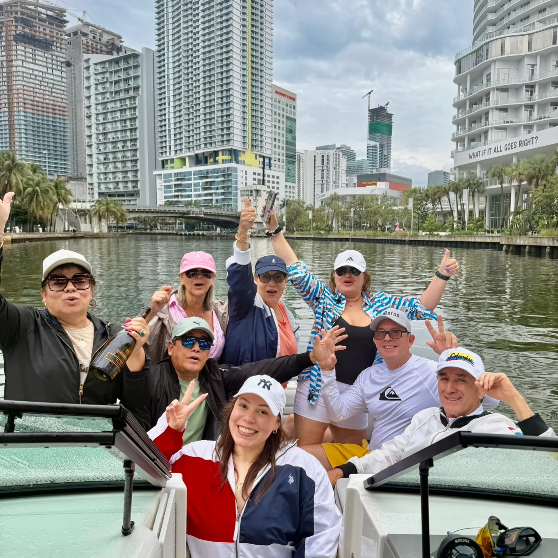 30ft Sea Ray Luxury Yacht Experience – Miami