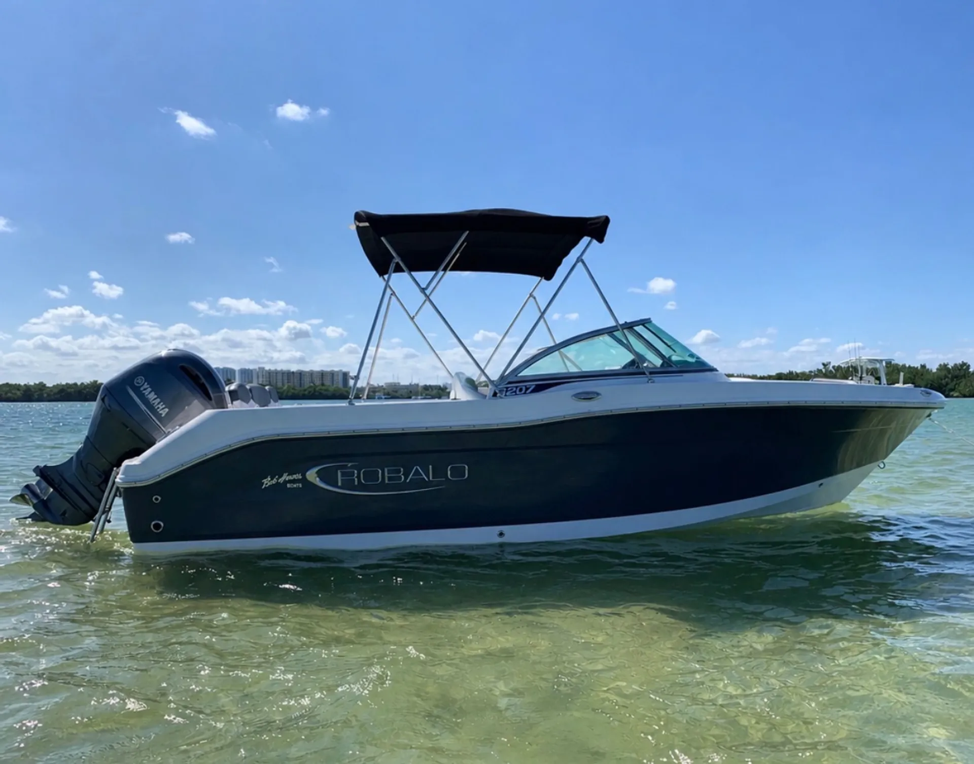 ROBALO R222 in Fort Lauderdale, FL — photo 6