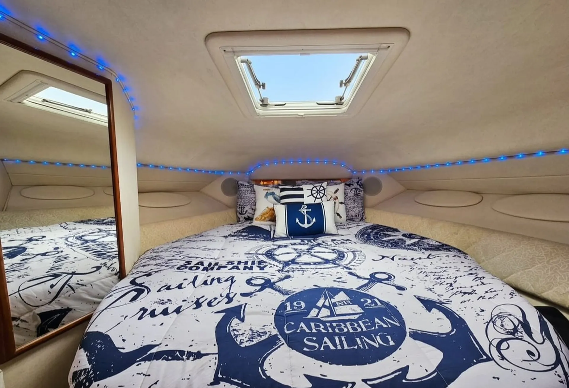Sea Ray Boats 340 Sundancer in Miami, FL — photo 5