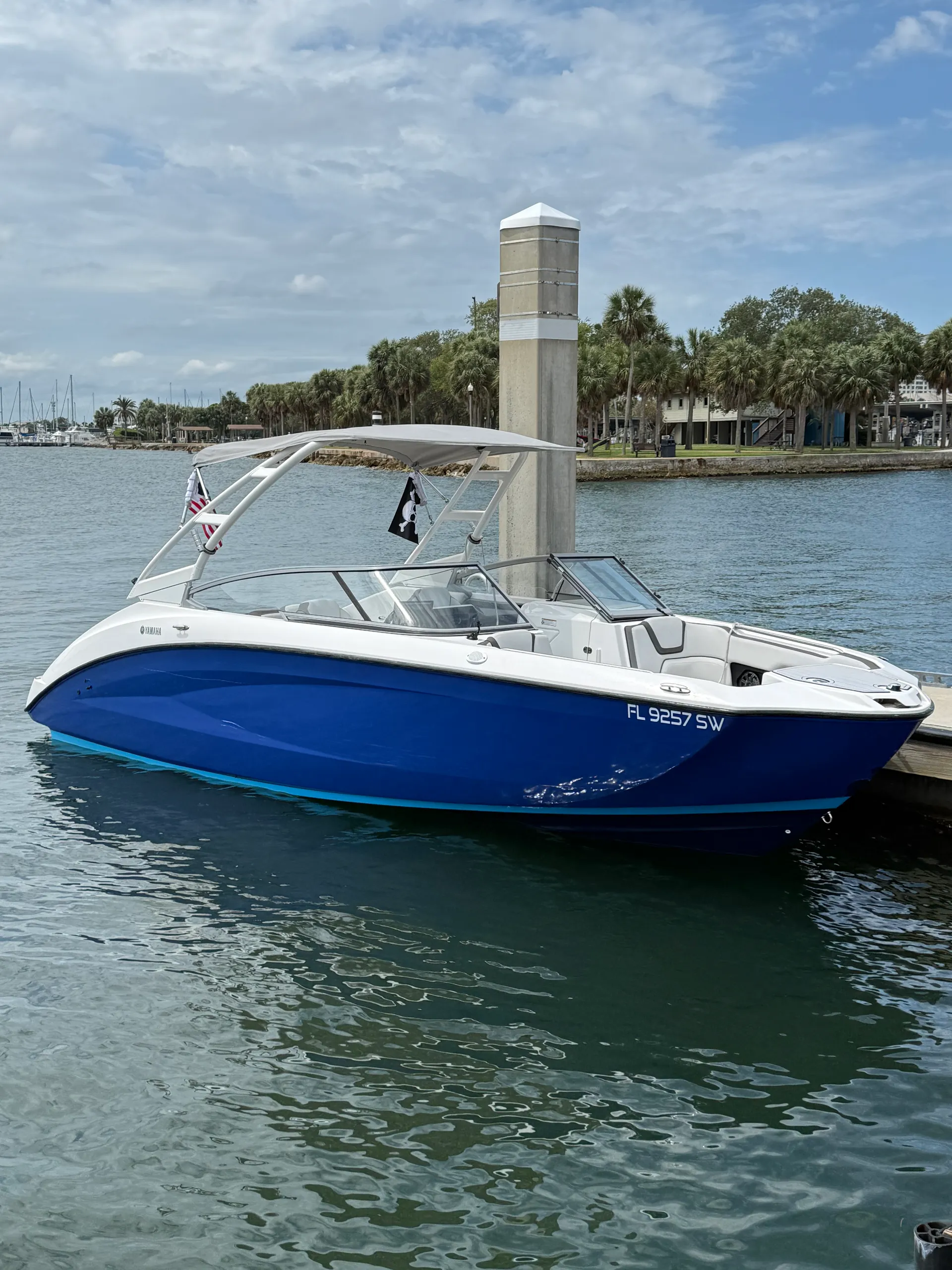2021 Yamaha AR250 at PORT 32 Marina | Perfect for a day on the water 