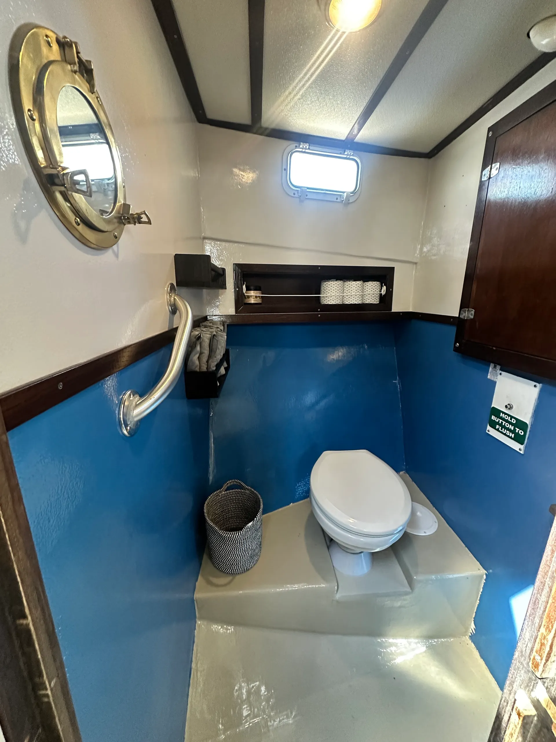 Cruise the Chesapeake on a Classic 46’ Deadrise – Up to 30 Guests