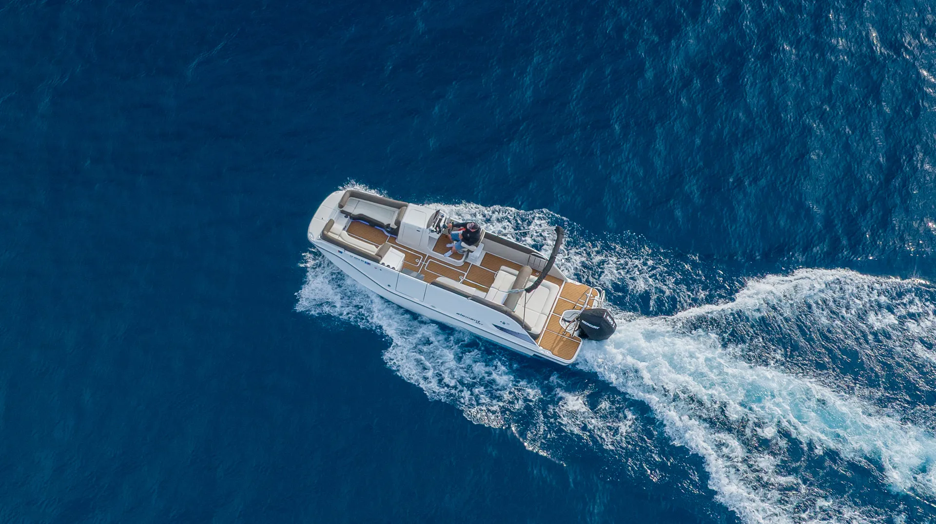 26ft Luxury Pontoon Boat Charter In Tahoe