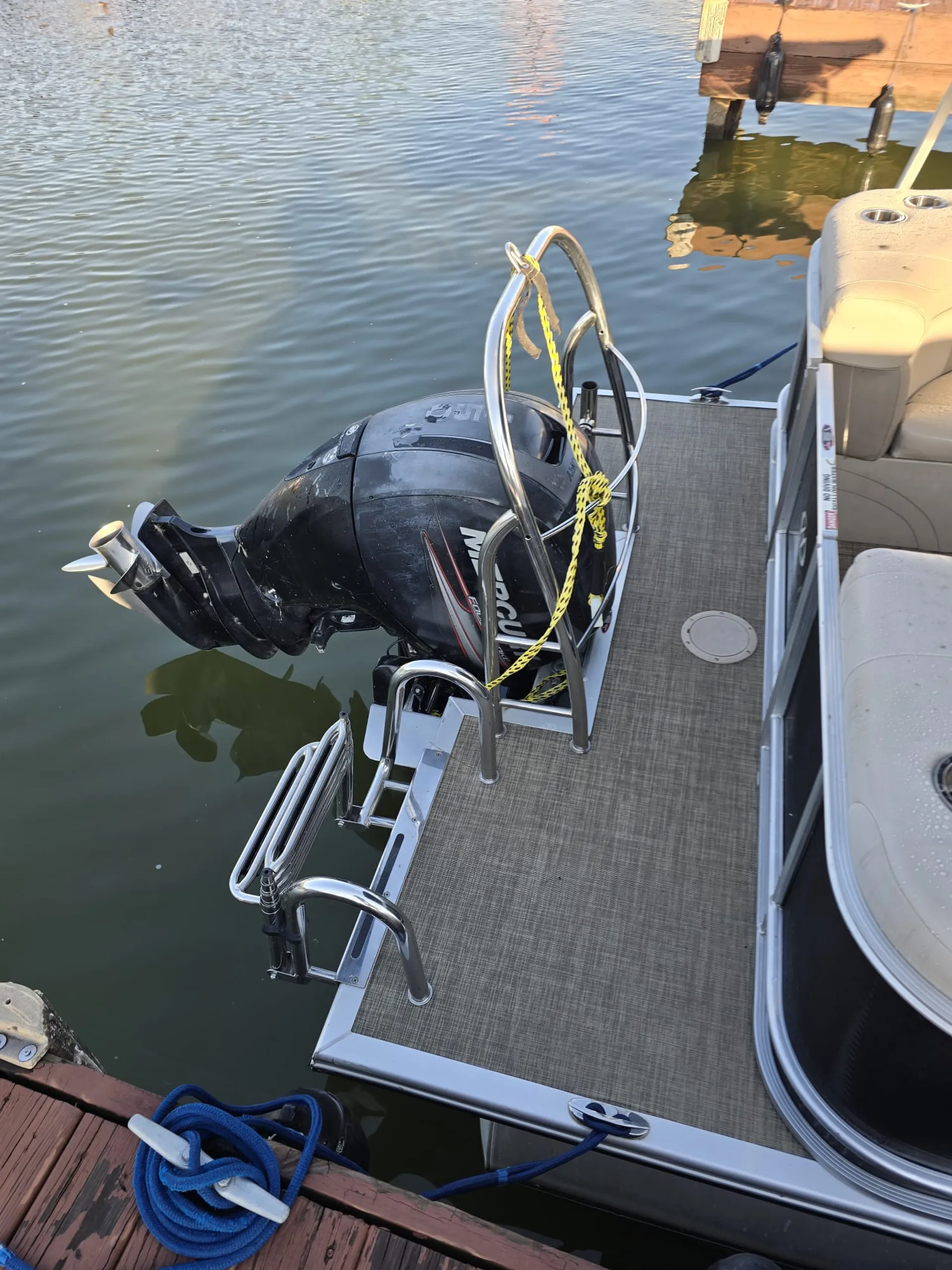 24 ft Harris Tritoon on Lake Conroe - 'Tig'