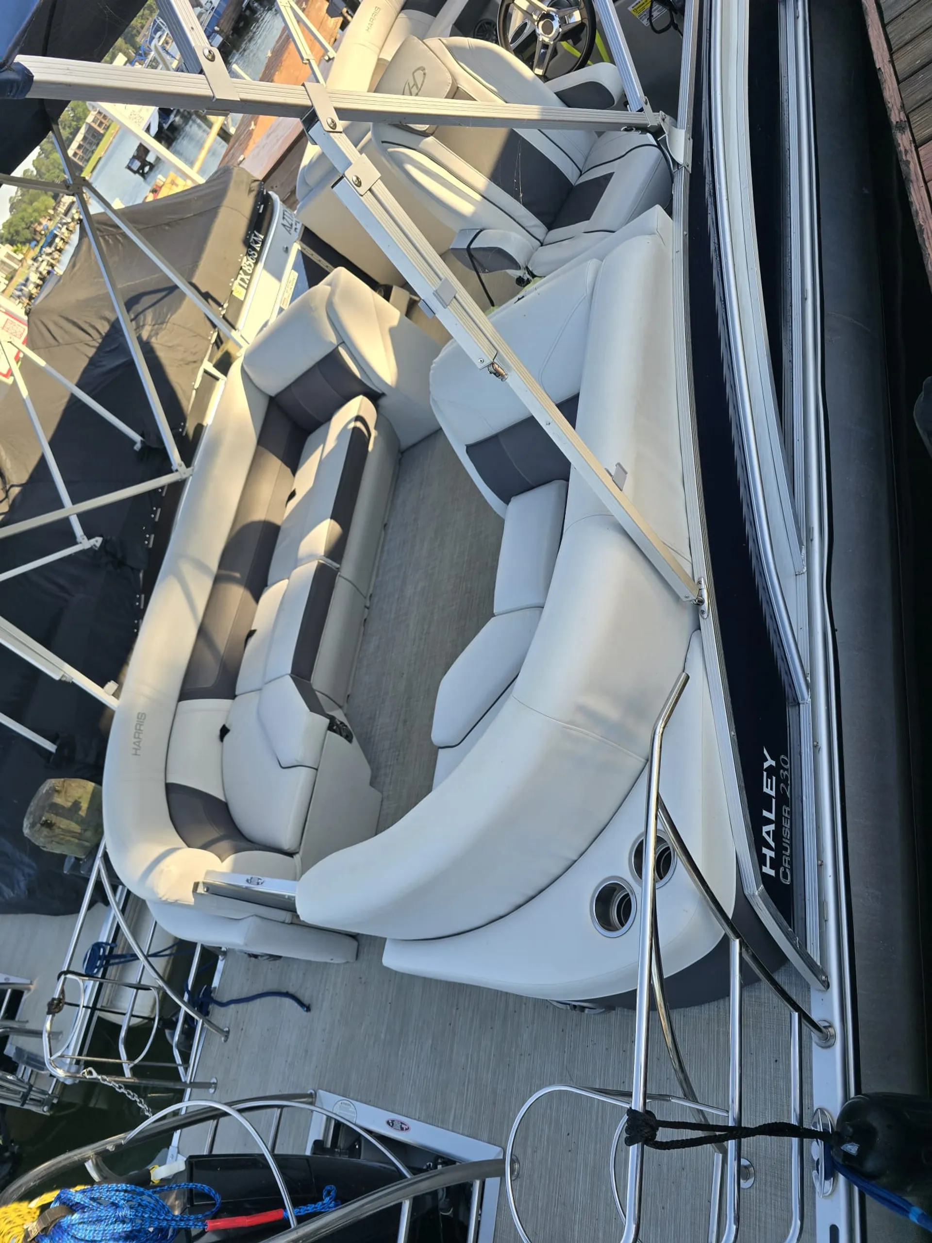 Harris Cruiser 230 Tritoon - Haley
