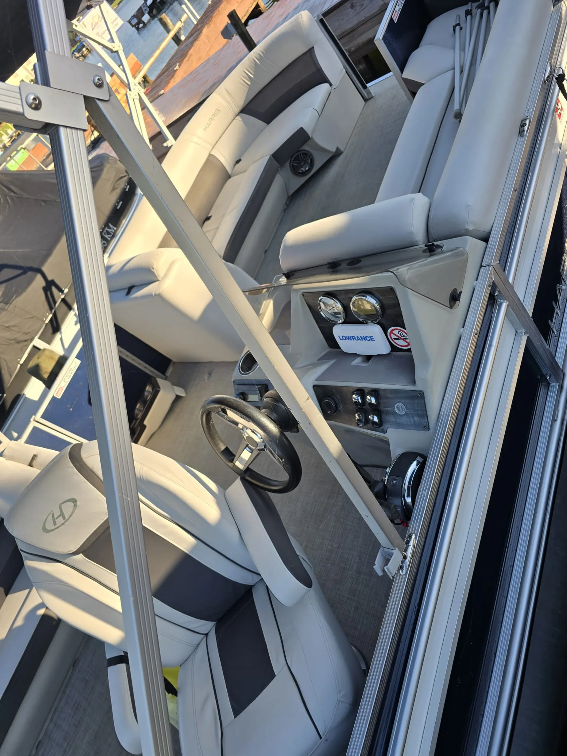 Harris Cruiser 230 Tritoon - Haley