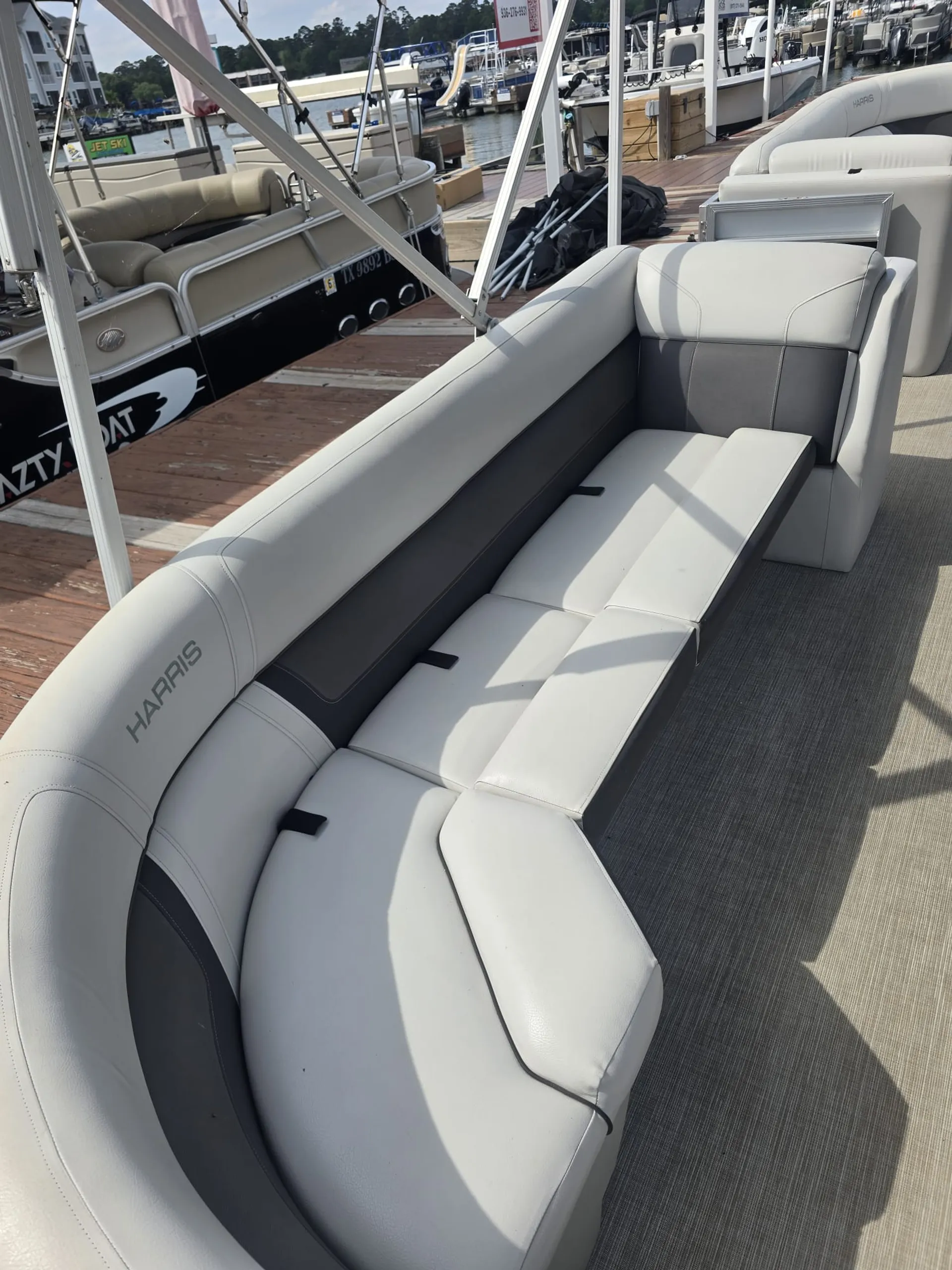 HARRIS BOATS 230 CRUISER SERIES -RYE in Montgomery, TX — photo 6