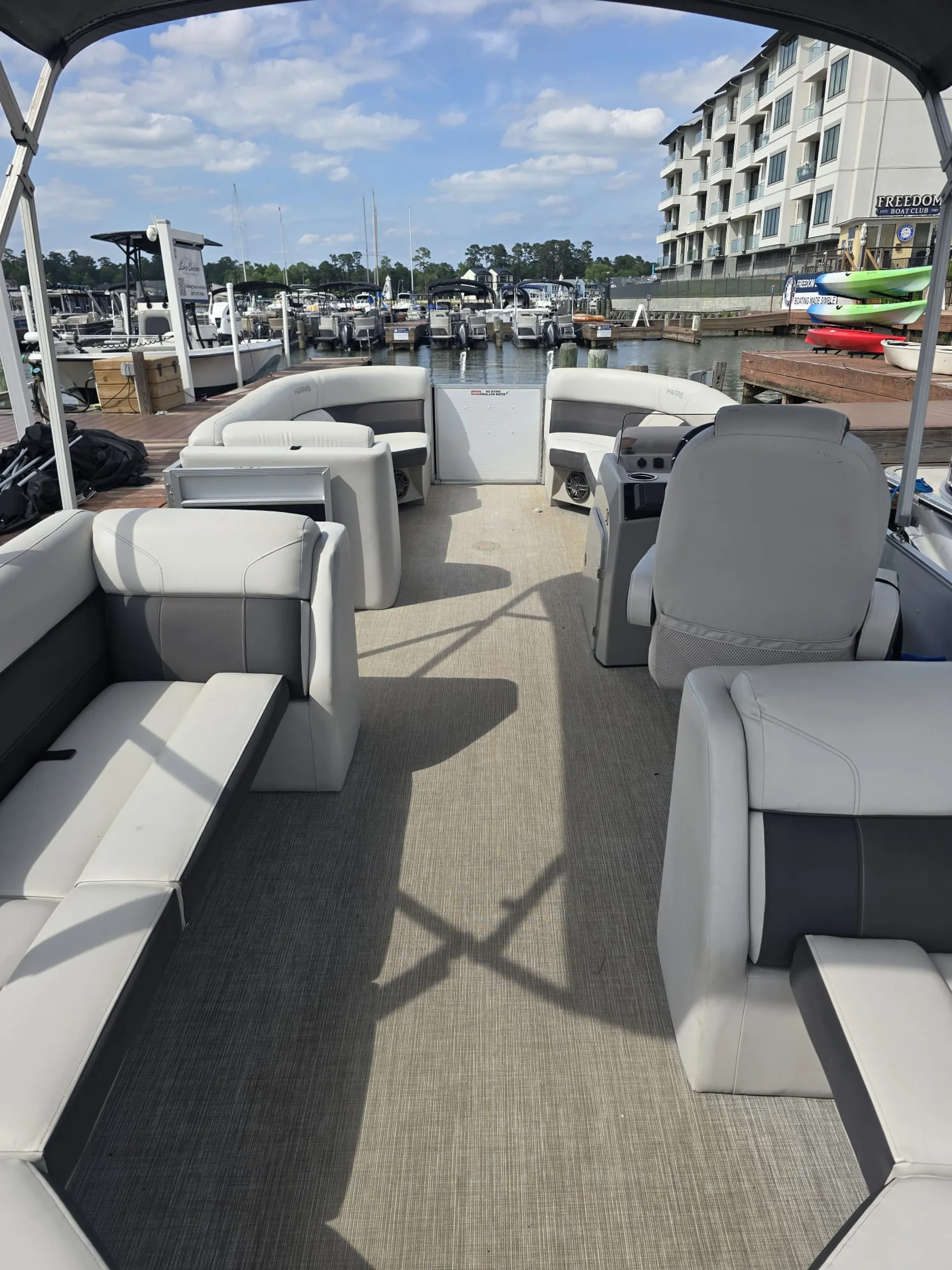 HARRIS BOATS 230 CRUISER SERIES -RYE in Montgomery, TX — photo 8