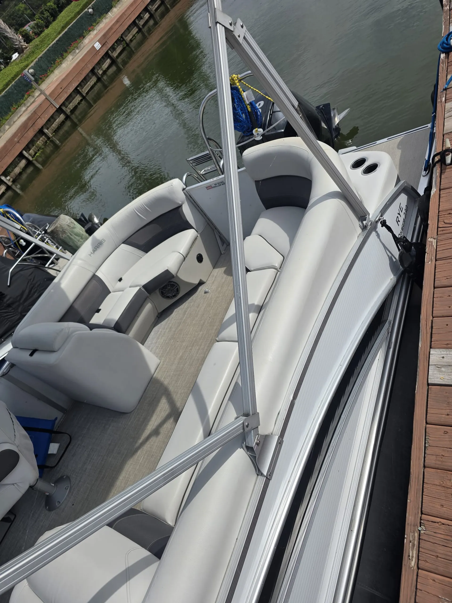 Harris Cruiser 230 Tritoon - Rye