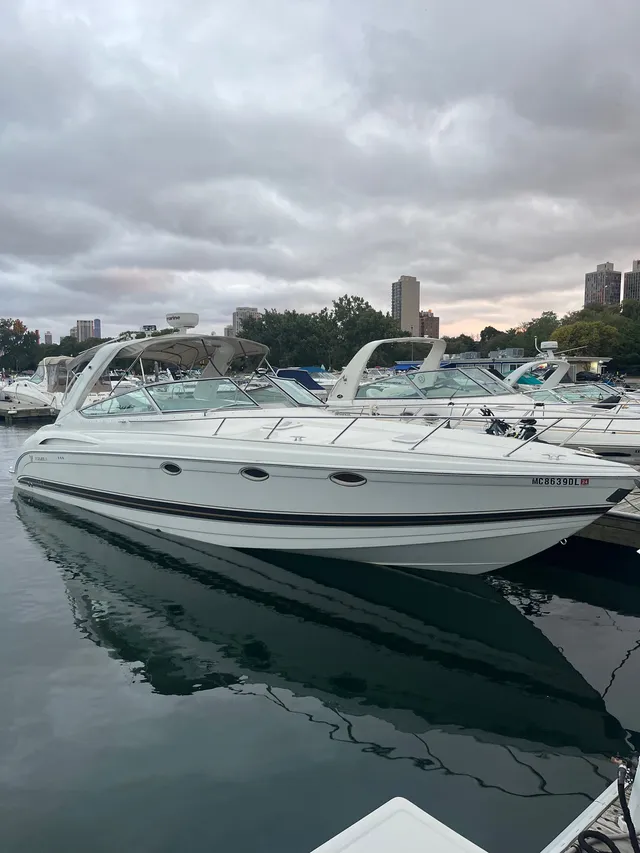 Rent a FORMULA BY THUNDERBIRD motor yacht in Chicago, IL near me