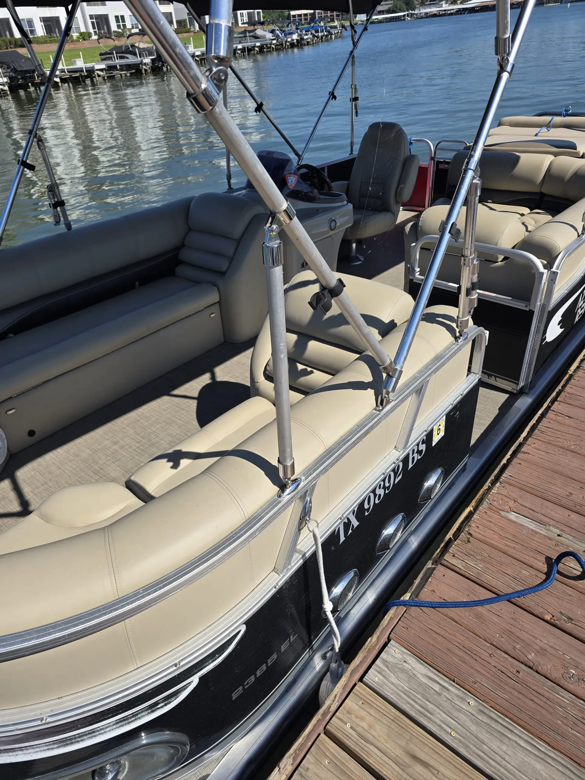 Avalon Pontoons 23' Paradise -RUBY in Montgomery, TX — photo 8