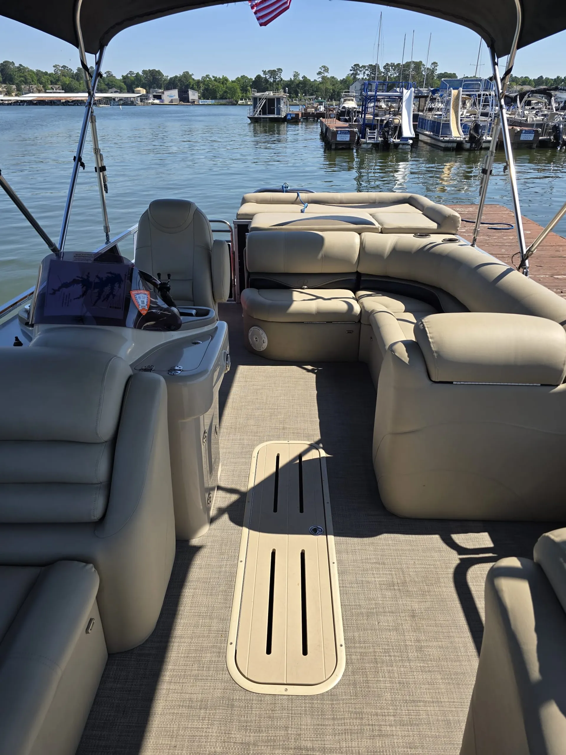 23 ft Avalon Tritoon on Lake Conroe "Ruby"