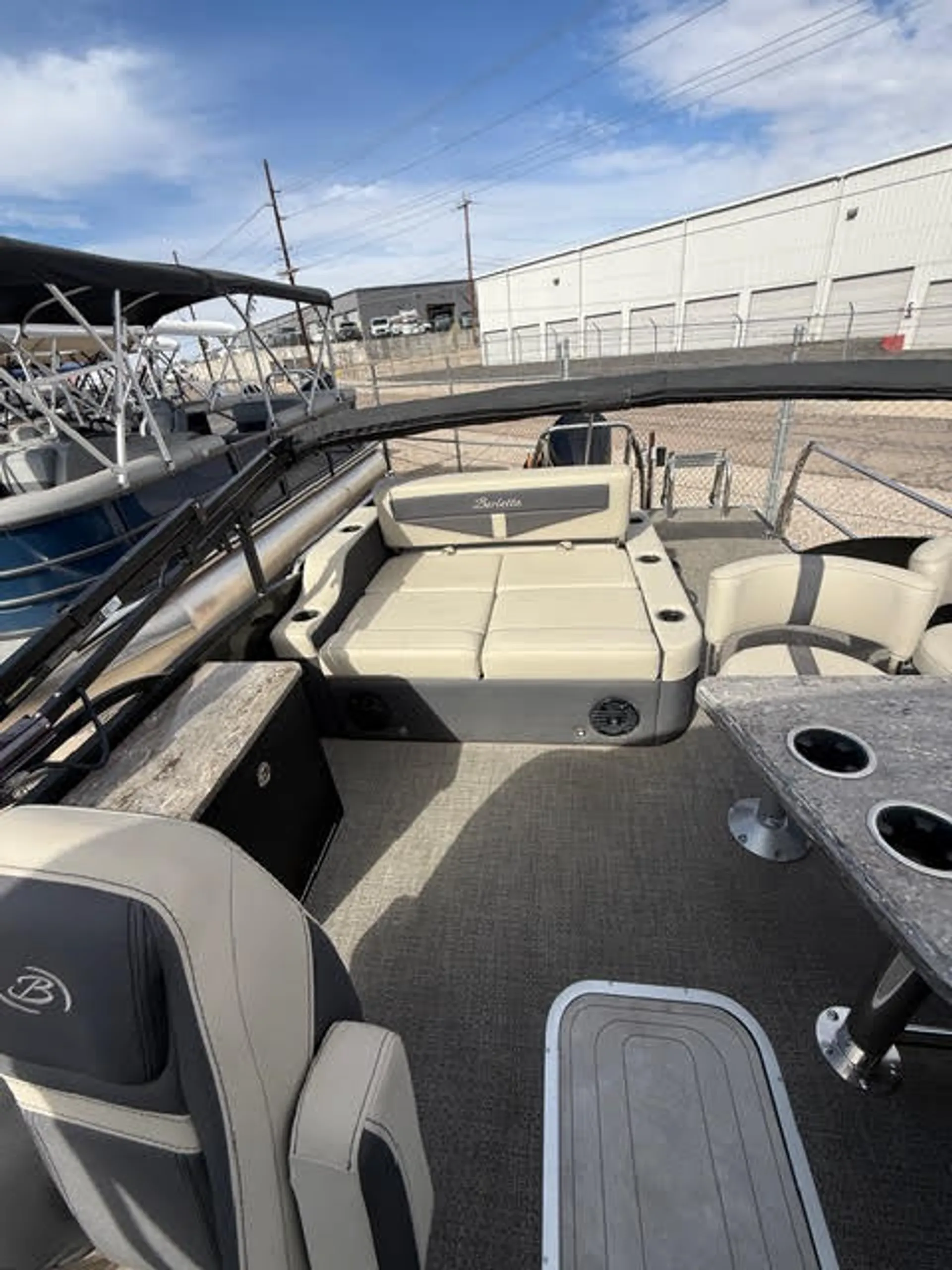 BARLETTA BOATS C22CC TRITOON in Fawnskin, CA — photo 3