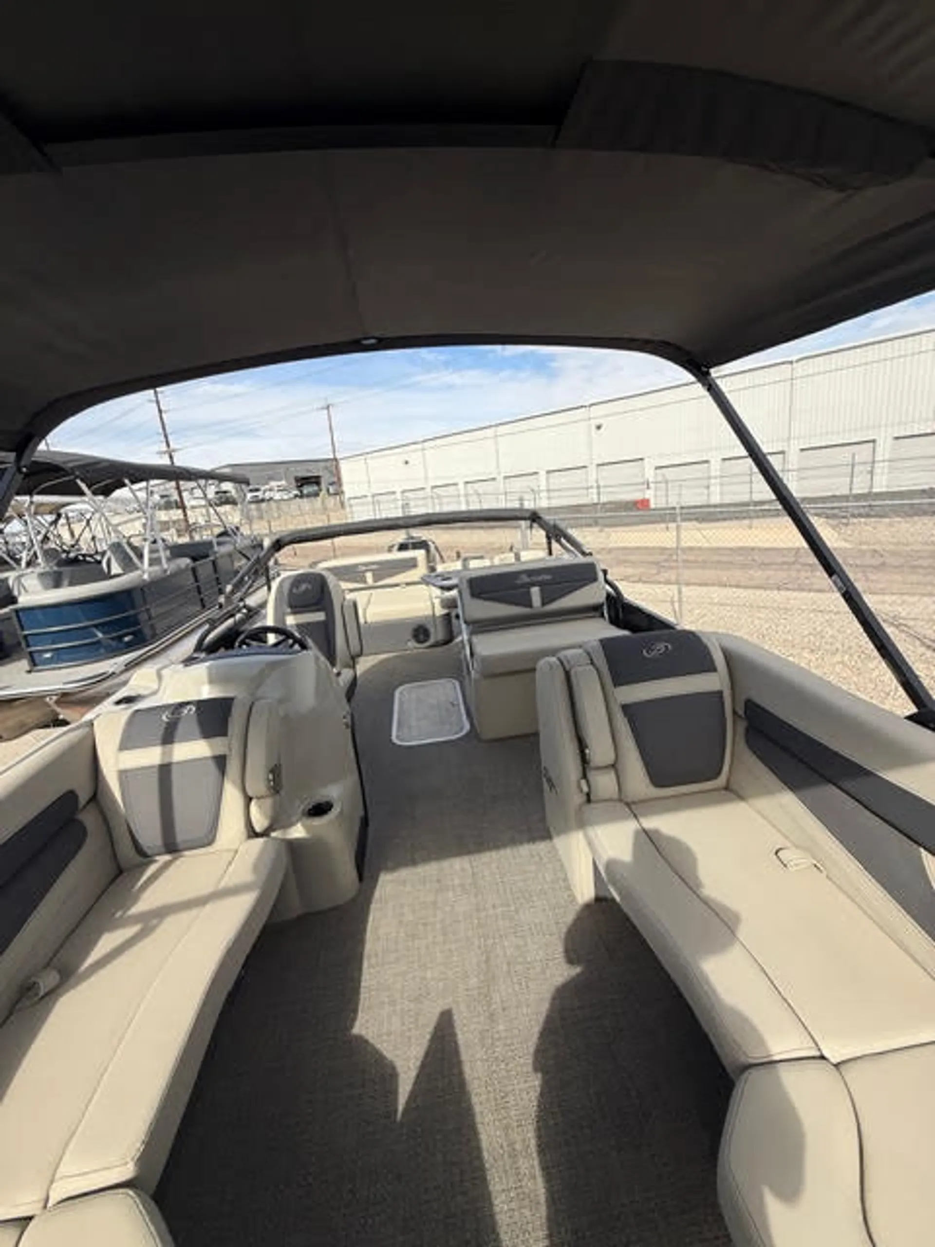 BARLETTA BOATS C22CC TRITOON in Fawnskin, CA — photo 5