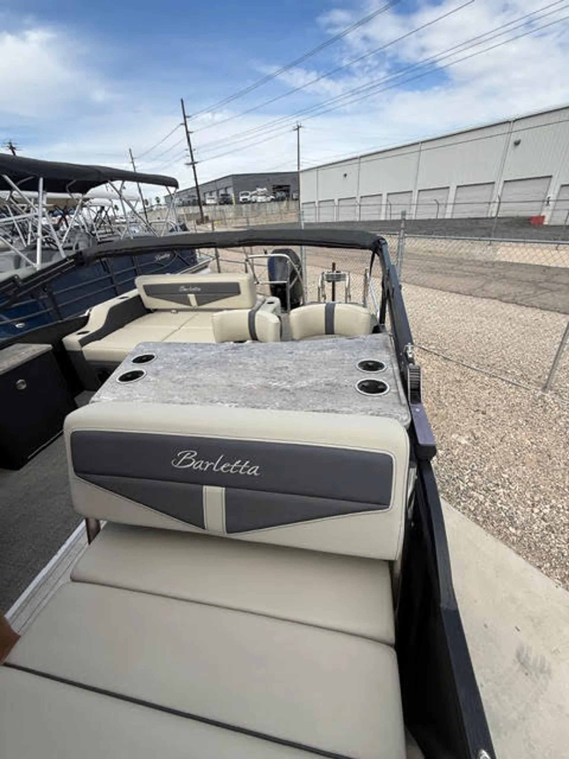 BARLETTA BOATS C22CC TRITOON in Fawnskin, CA — photo 7