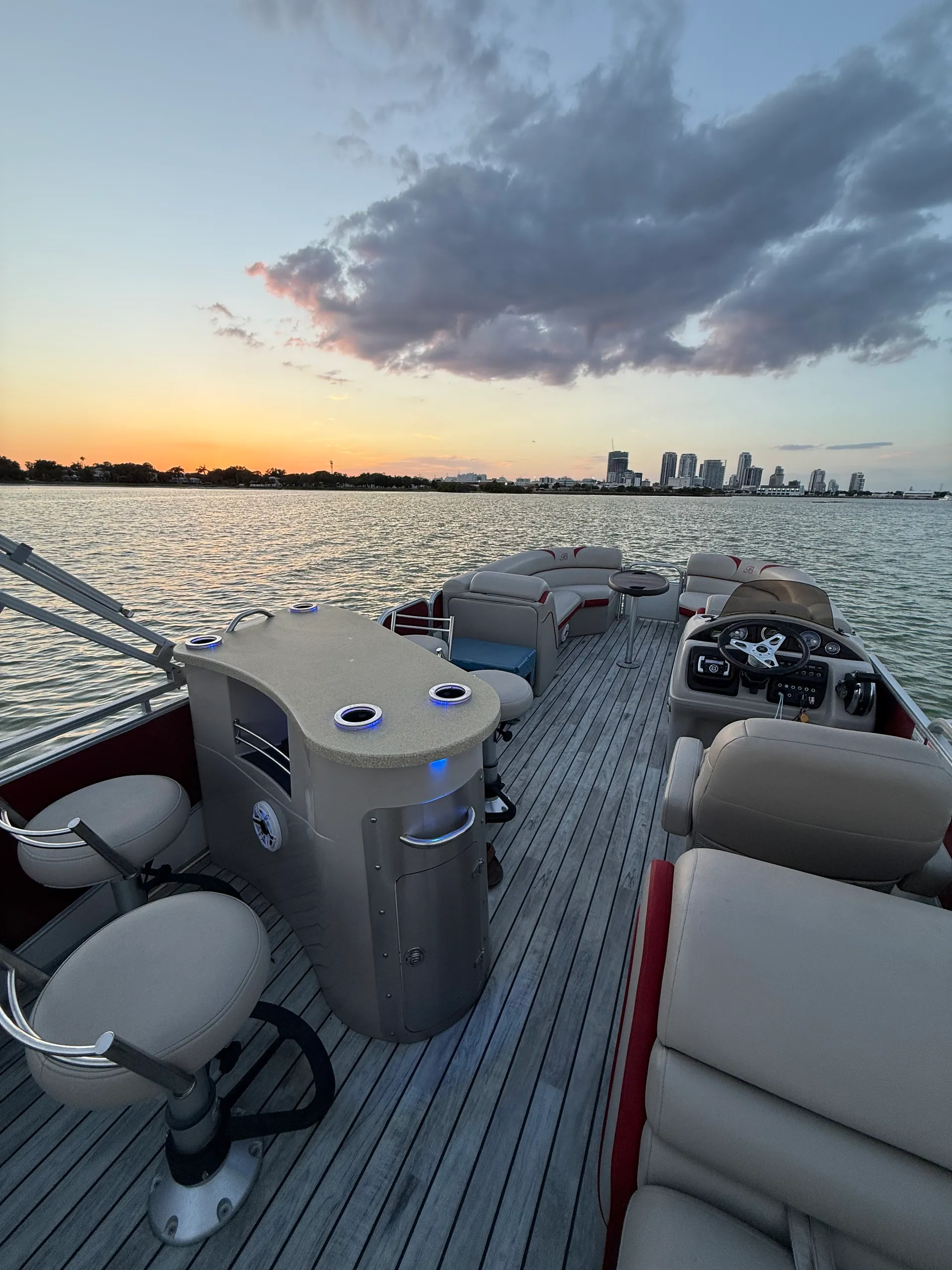 BERKSHIRE PONTOONS 250E STS in St. Petersburg, FL — photo 2