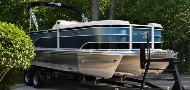 Rent a Suncatcher / 
G3 Boats pontoon in Macon, GA near me