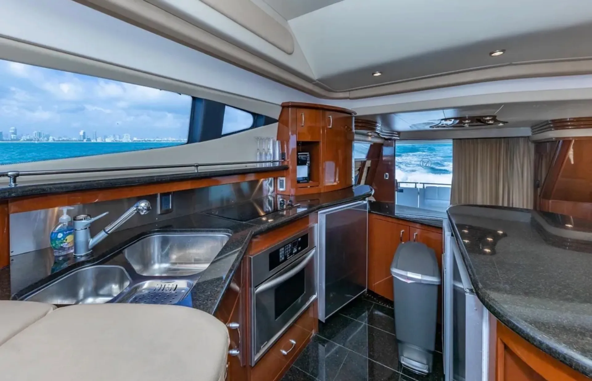 63ft Luxury Yacht | Jet Ski | Floating Mat | 🔥 SPECIALS ✨️