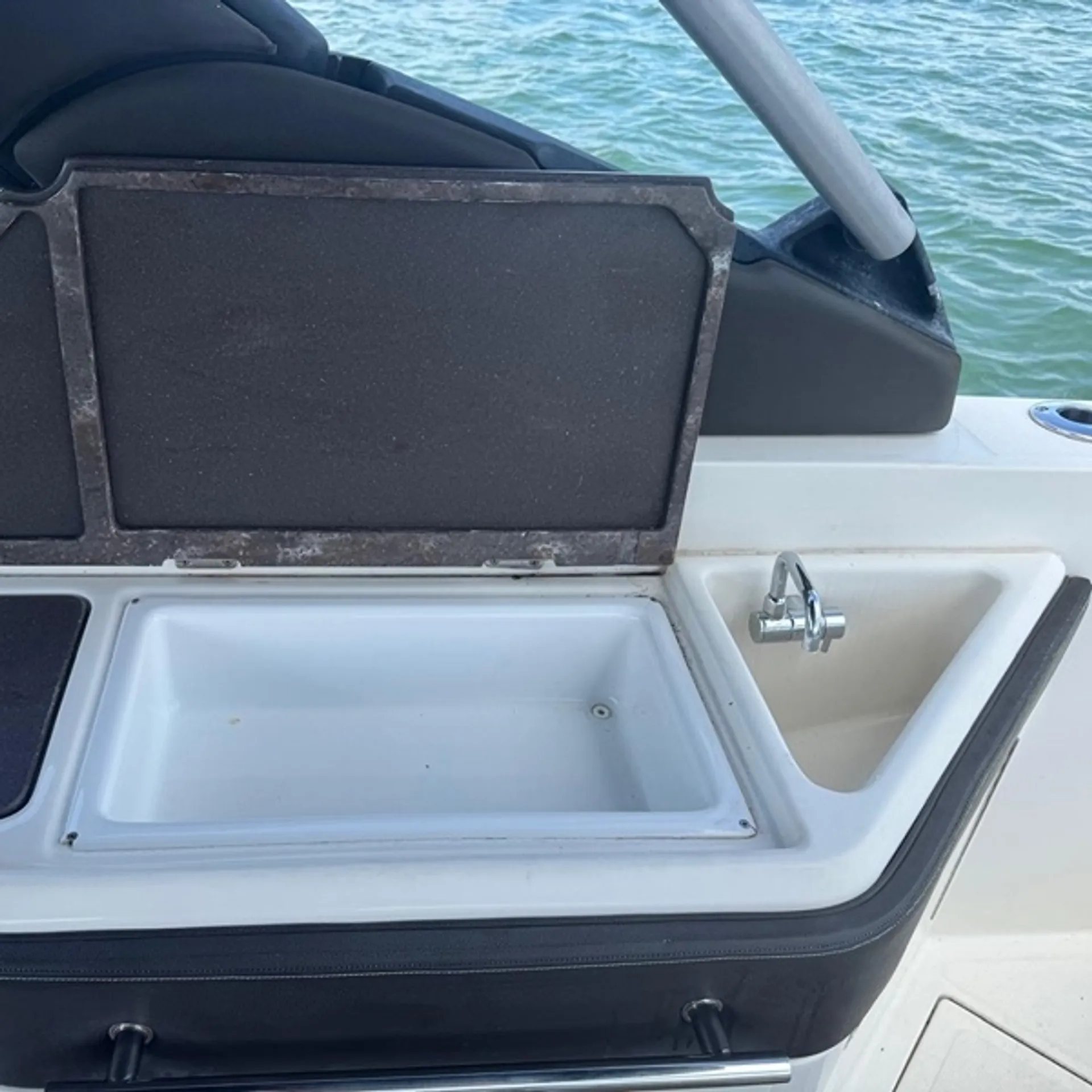SEA RAY BOATS SLX 310 in Miami, FL — photo 5