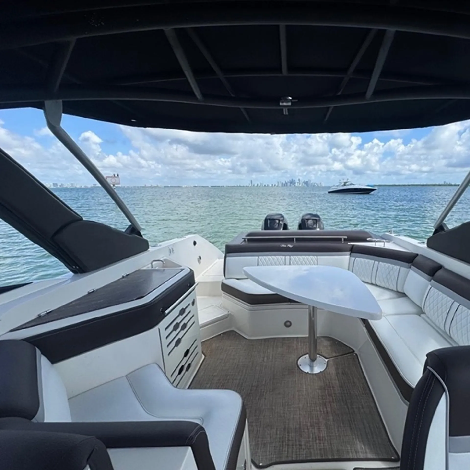 SEA RAY BOATS SLX 310 in Miami, FL — photo 10