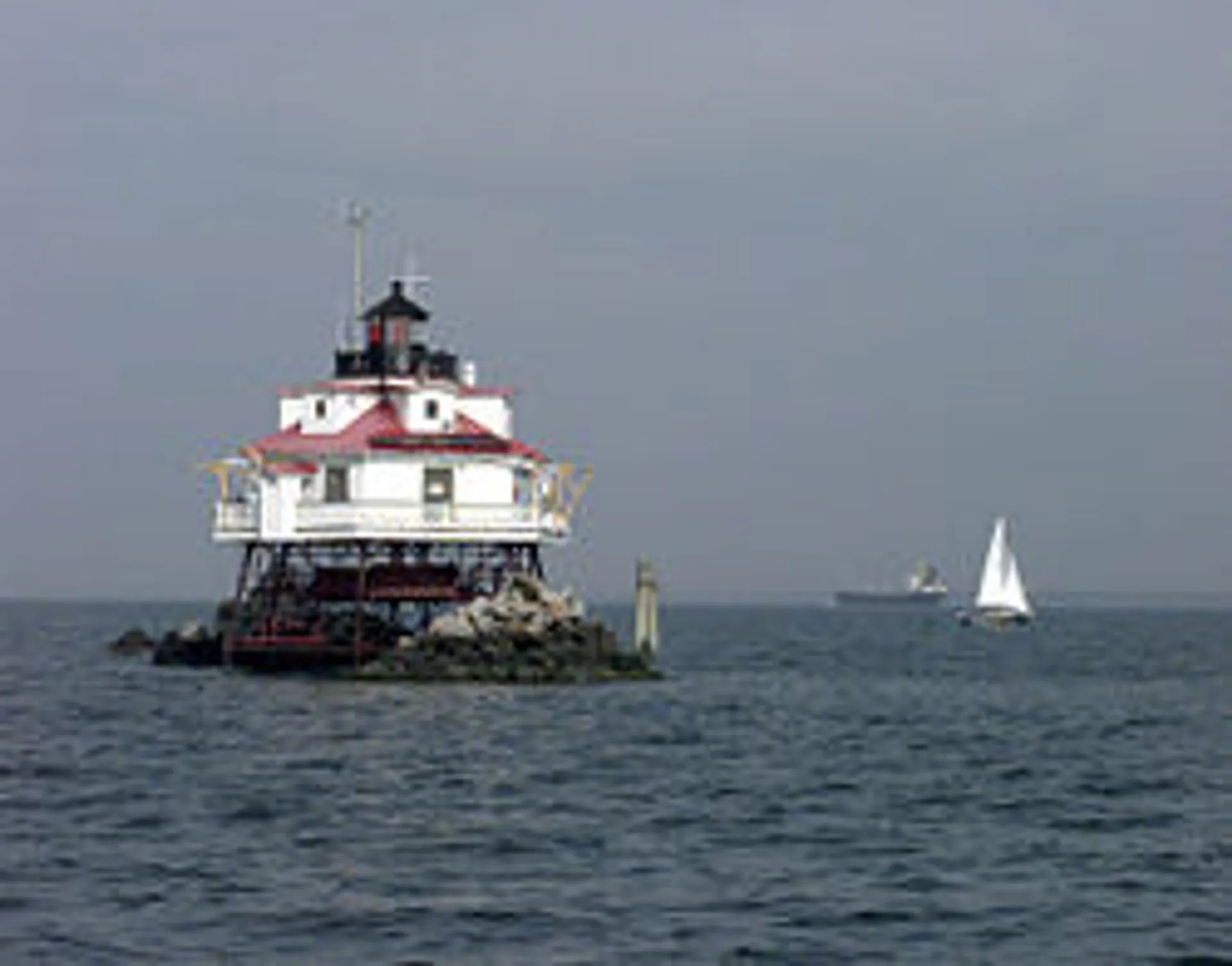 HUNTER PASSAGE 42 in Edgewater, MD — photo 2