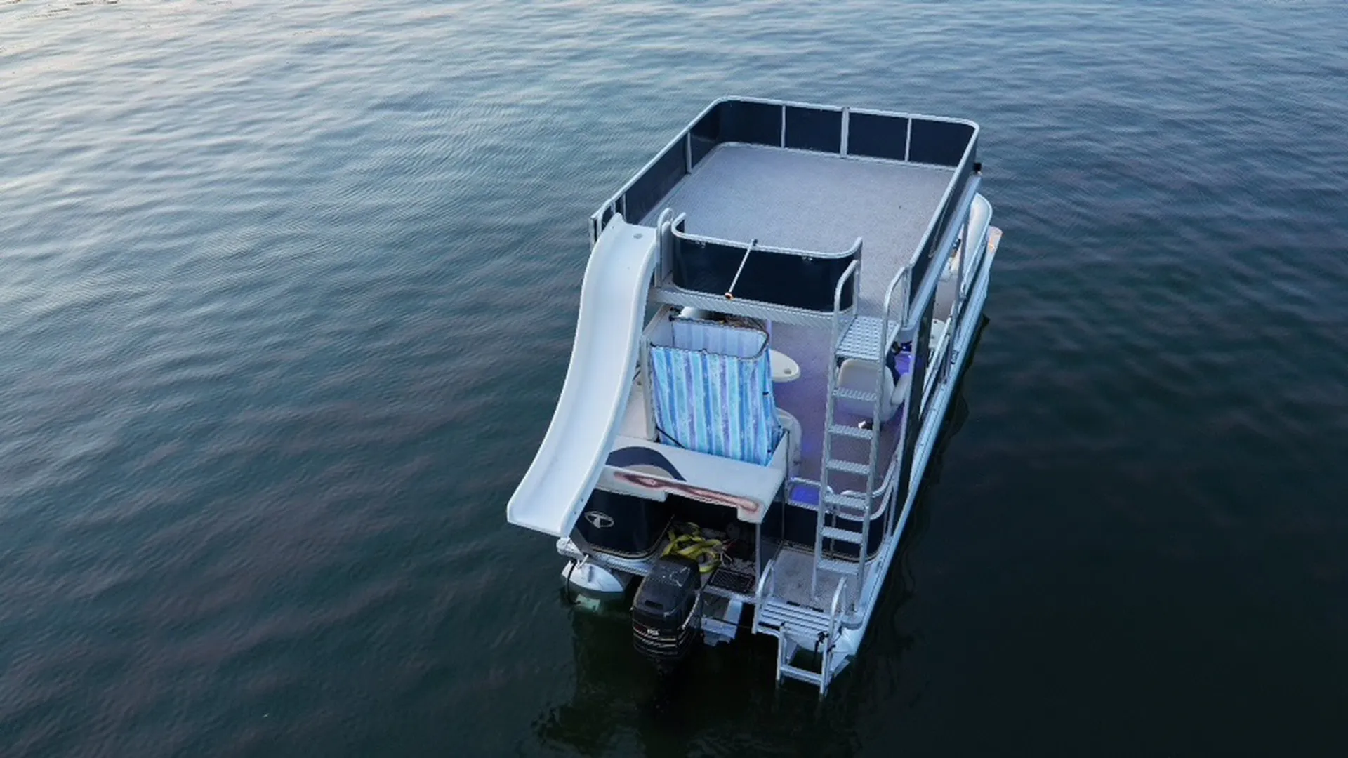 24' Tahoe Double Decker — Slide, Shade & Fun
