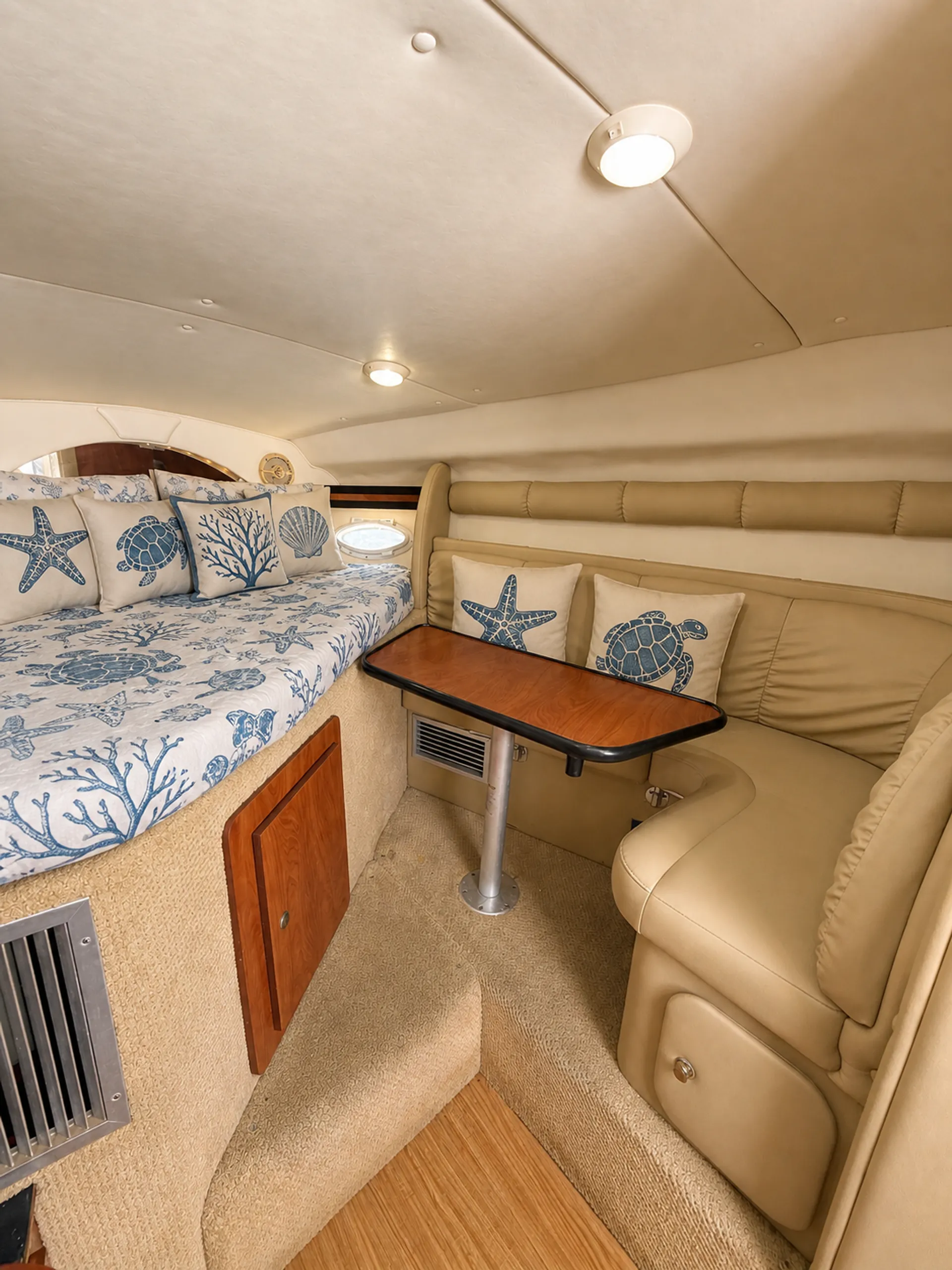 GET 1HR FREE 33' RINKER CRUISING YACHT, MIA FL *NO HIDDEN FEES!*