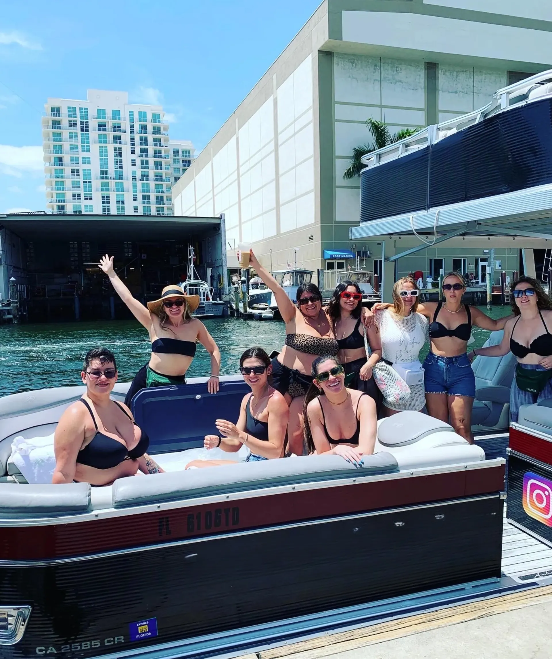 AVALON PONTOONS CATALINA PLATINUM ENTERTAINER FUNSHIP 2585ENTFS in Fort Lauderdale, FL — photo 6