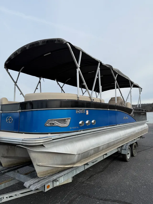 Rent a AVALON PONTOONS pontoon in Vonore, TN near me