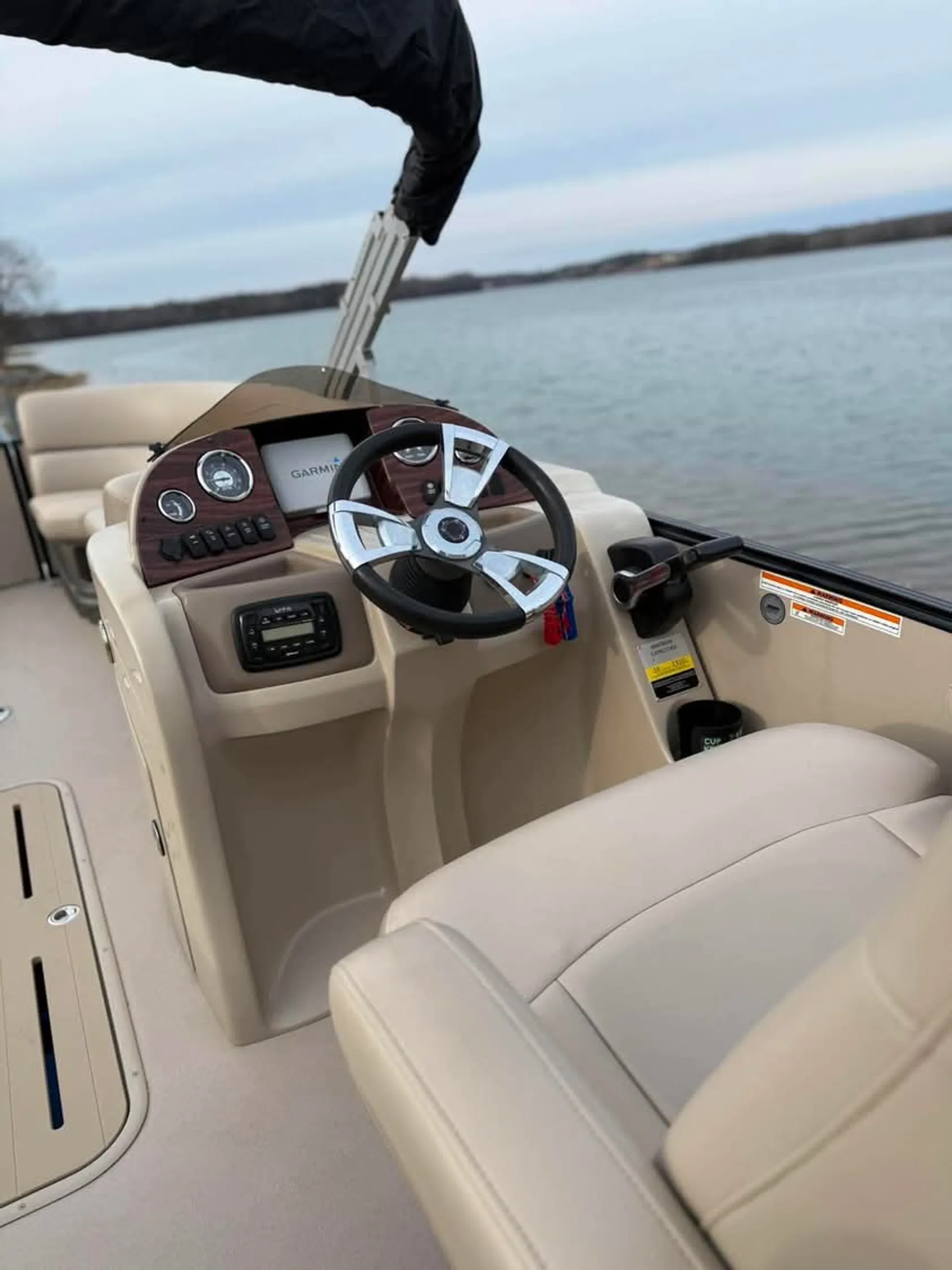 AVALON PONTOONS 27' AMBASSADOR REAR LOUNGE in Vonore, TN — photo 5