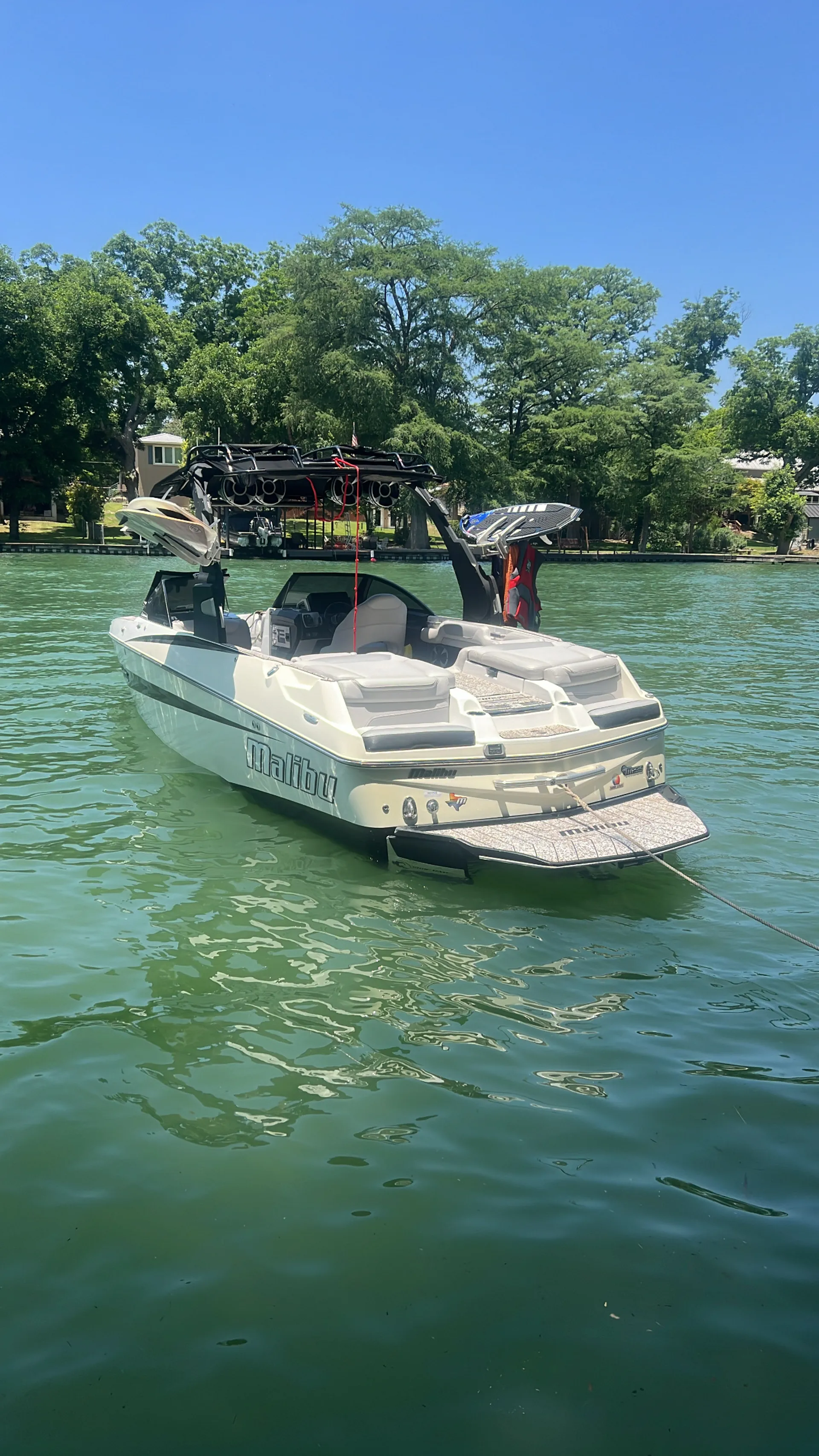 MALIBU BOATS ALPHA M235 in Canyon Lake, TX — photo 3