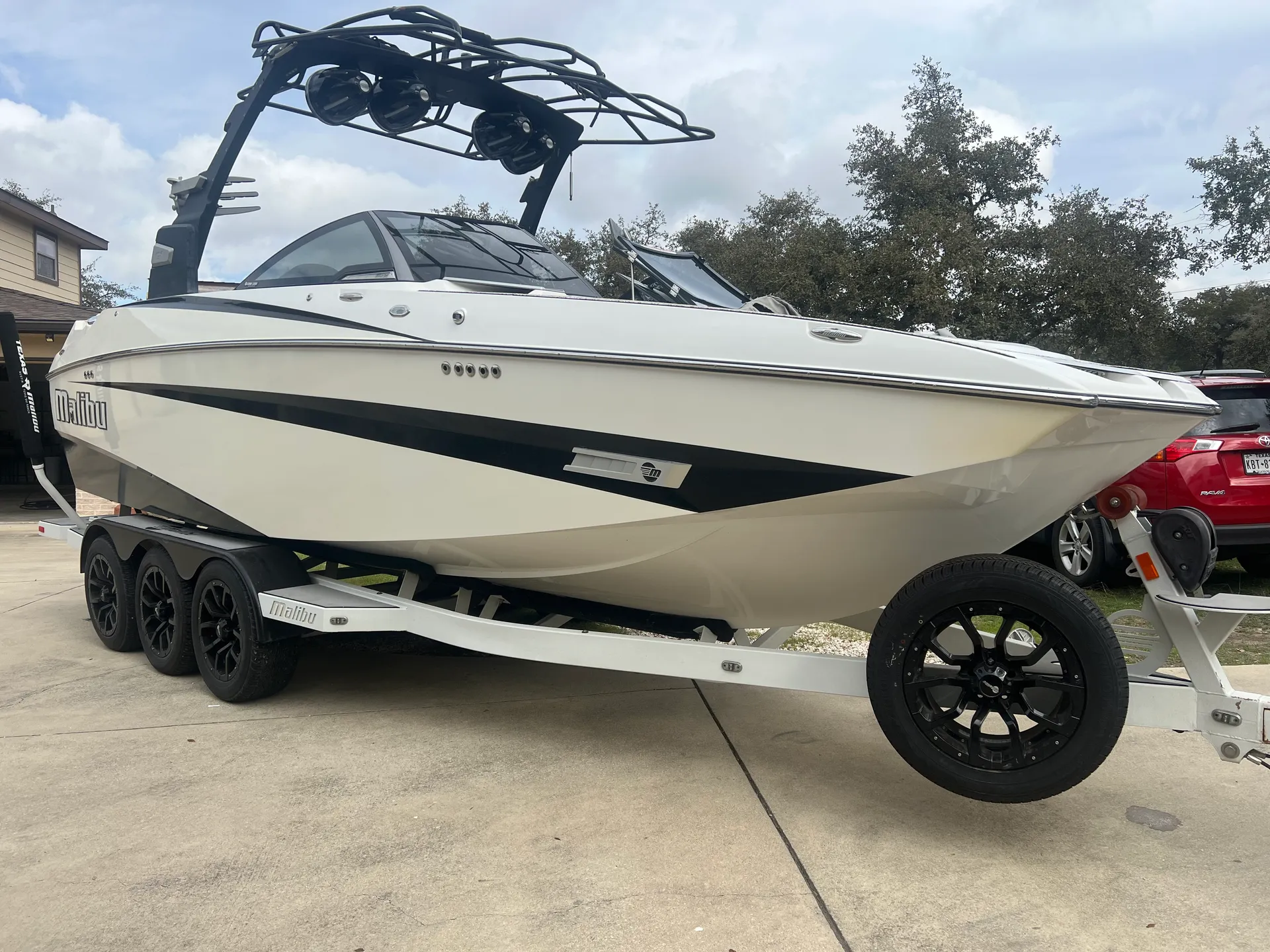 MALIBU BOATS ALPHA M235 in Canyon Lake, TX — photo 6