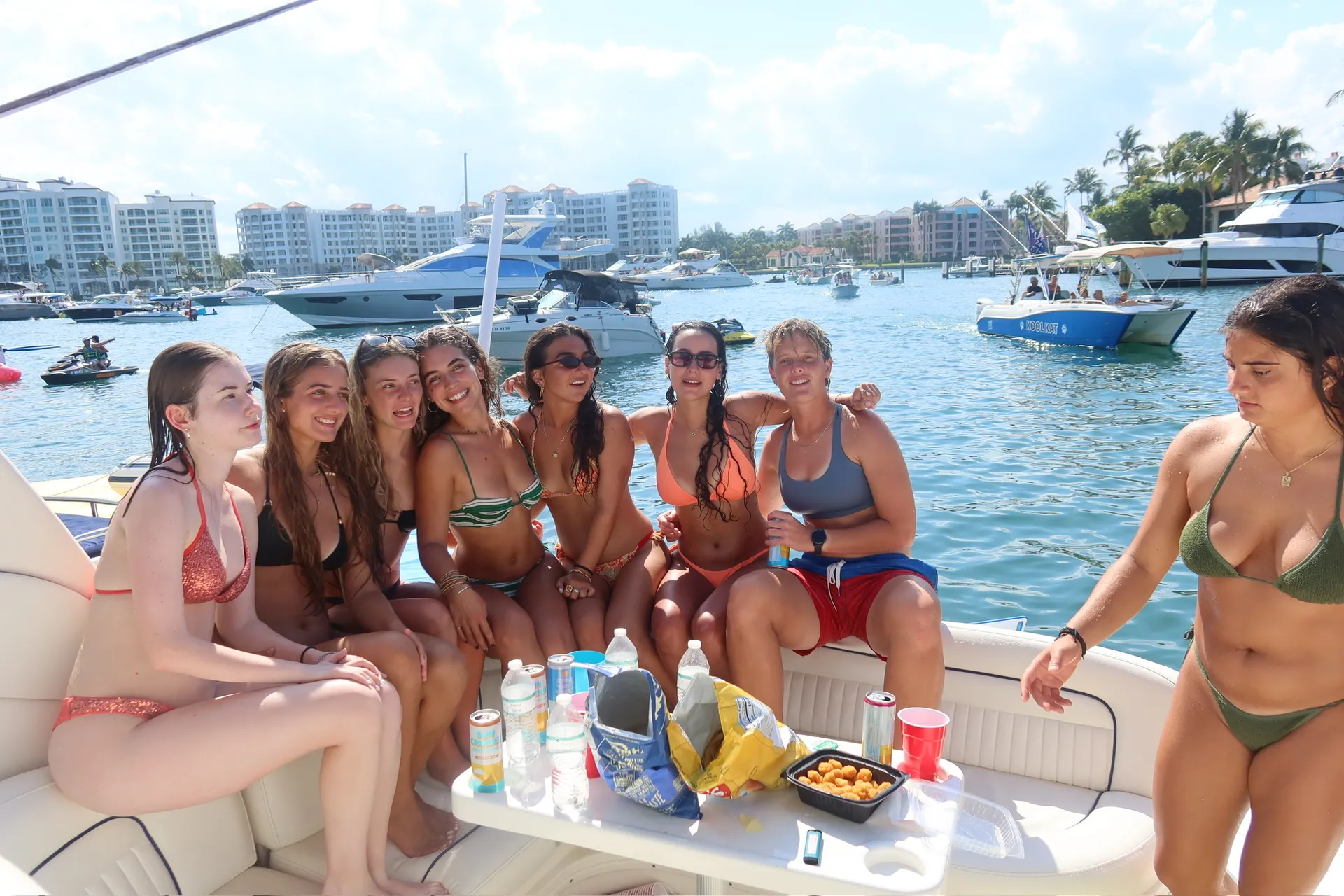 Luxury 38’ Sea Ray Sundancer Charter | Fort Lauderdale with Captain