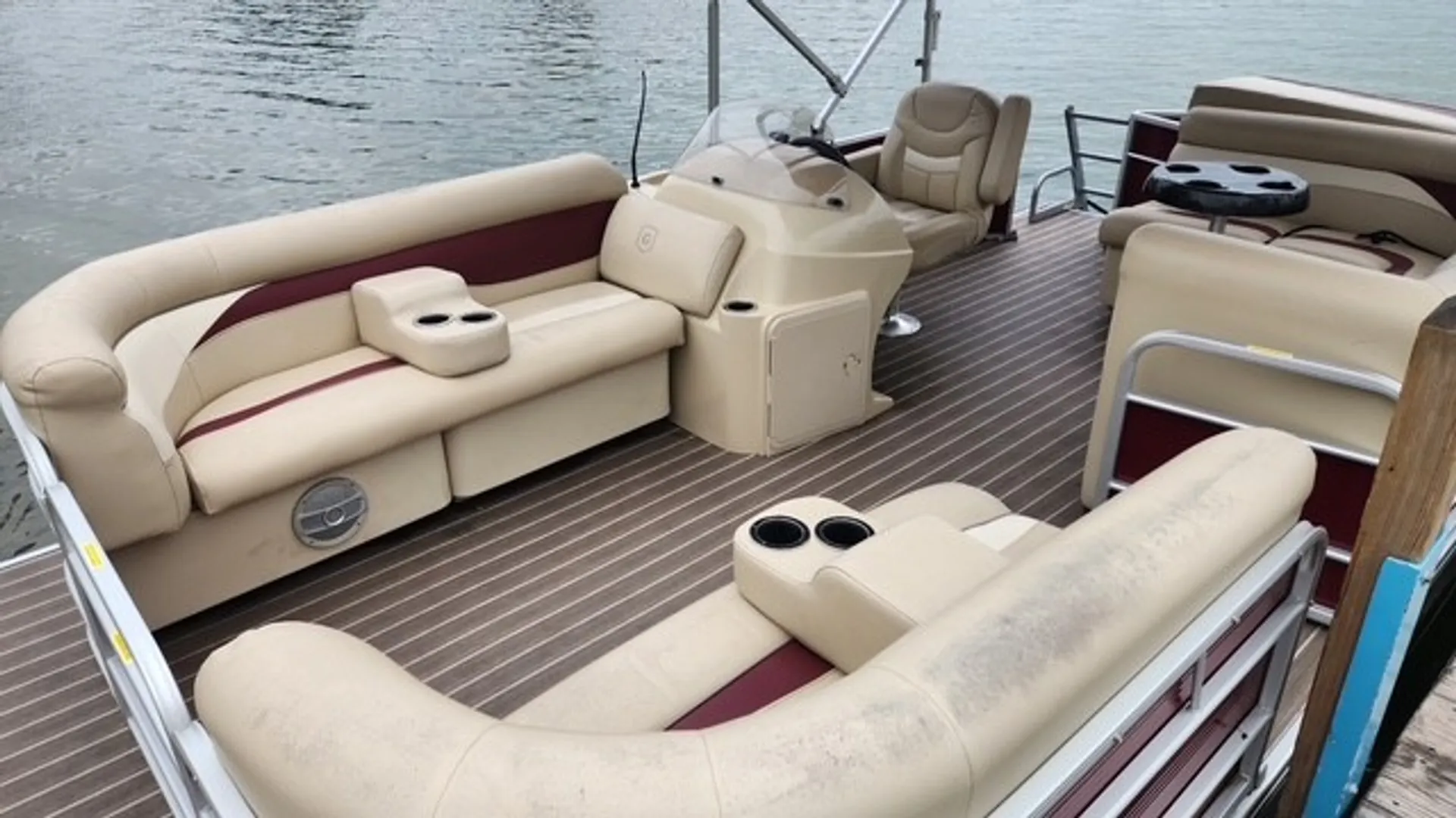 GODFREY MARINE SWEETWATER 2086 in Fenton, MI — photo 2