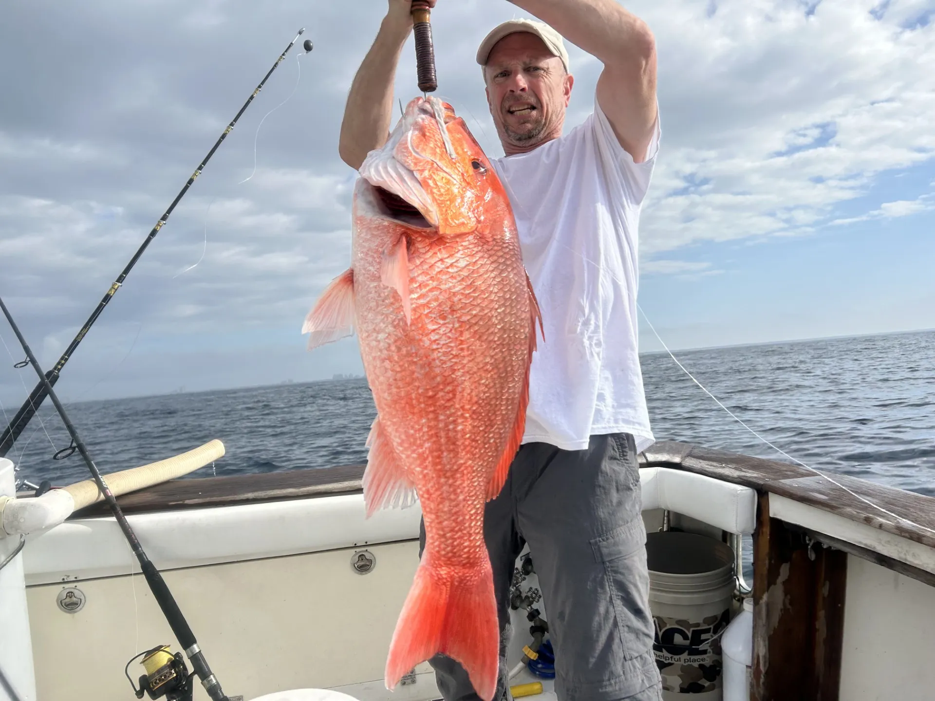 Egg Harbor Yachts 35' Sportfish in Shalimar, FL — photo 4