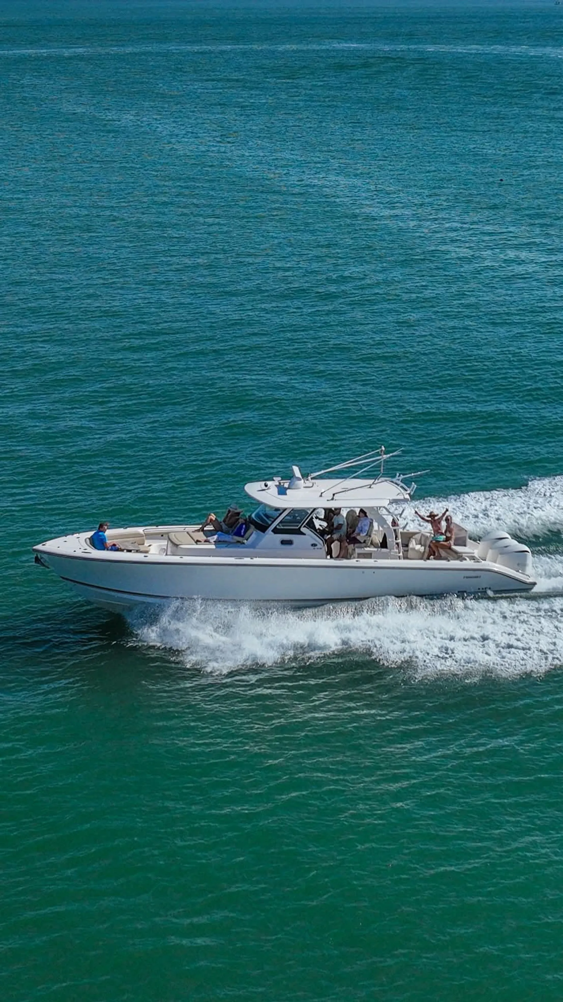 43ft Luxury Sport Yacht (Tiara Pursuit)