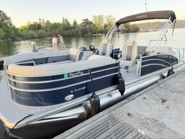 Rent a HARRIS BOATS pontoon in Renton, WA near me
