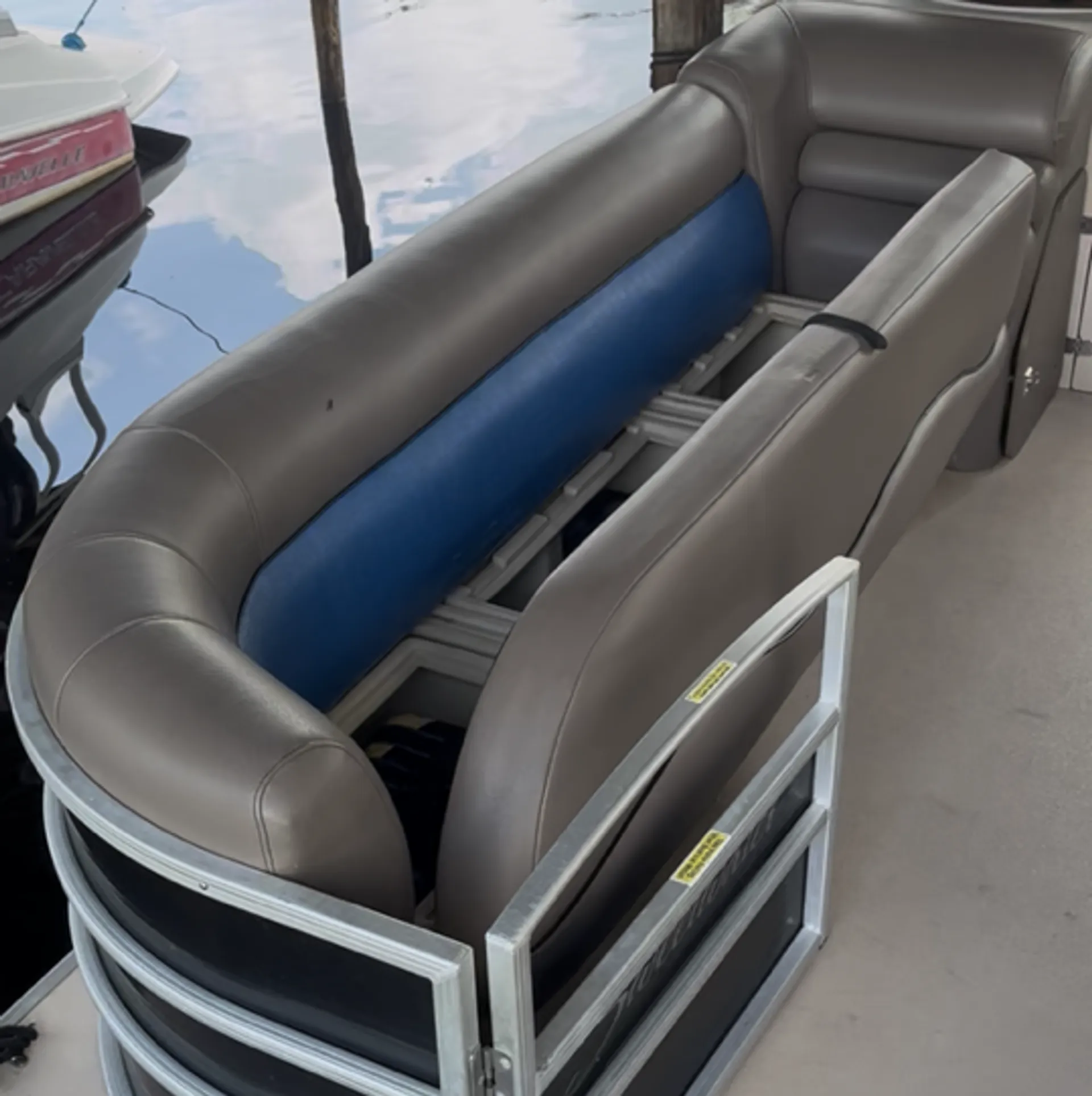 Clermont FL Chain of Lakes 24ft pontoon boat that fits 13 passengers!