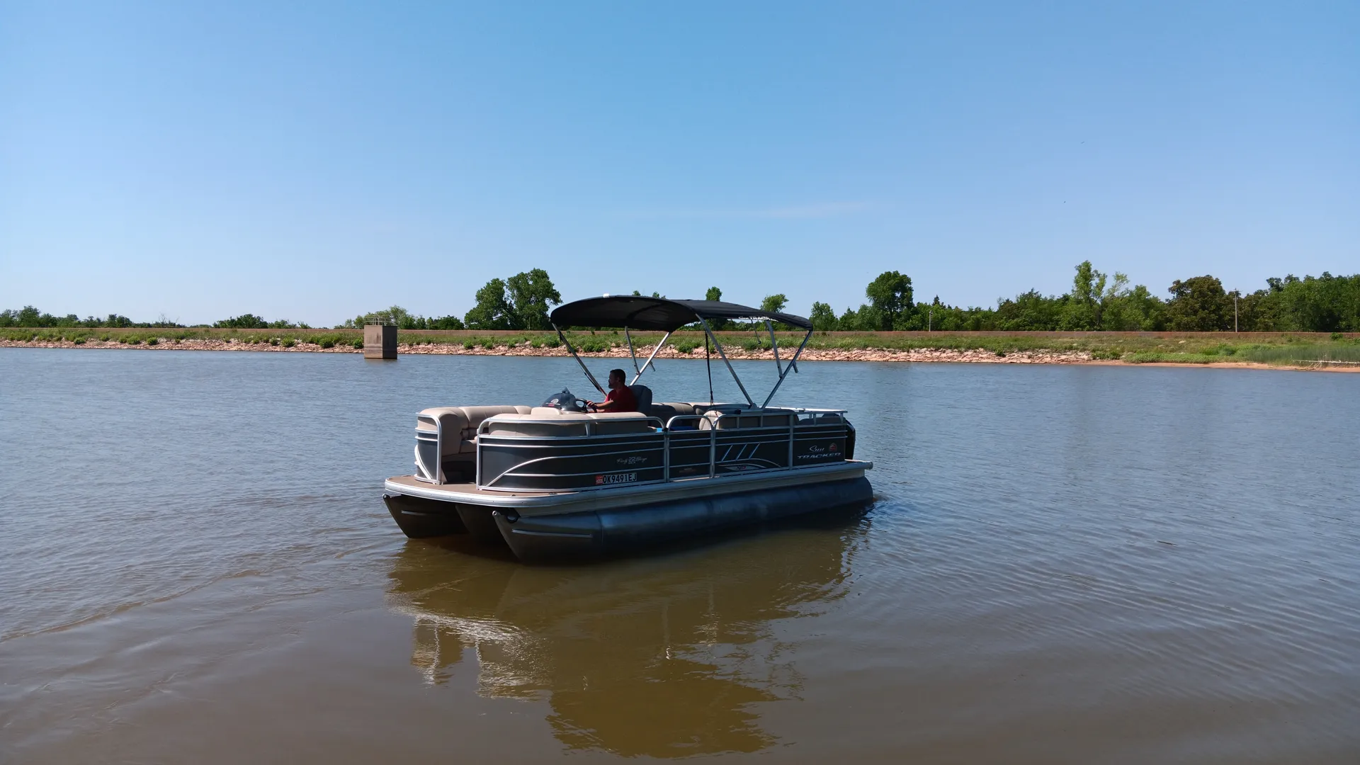SUN TRACKER PARTY BARGE 22 XP3 in Guthrie, OK — photo 2