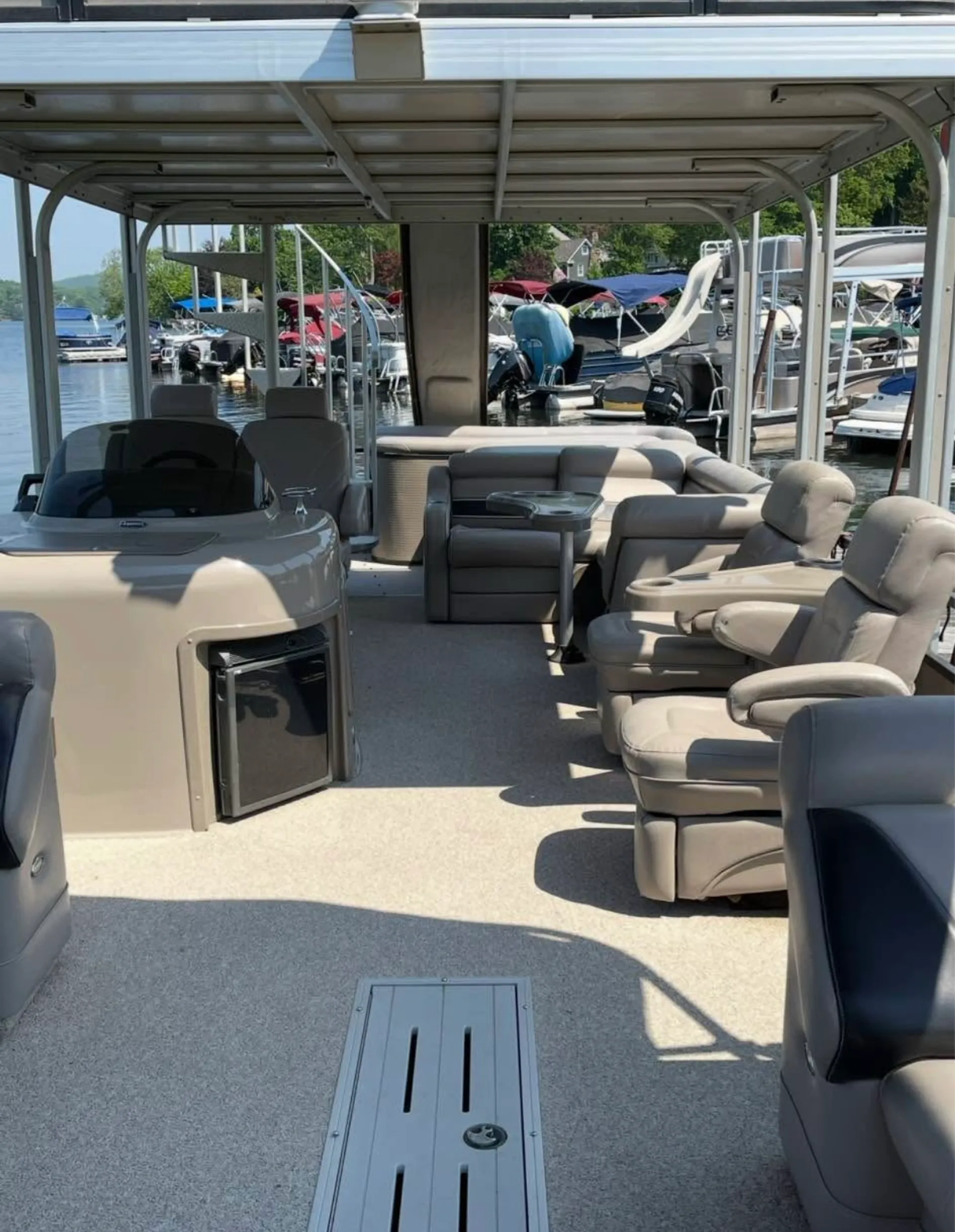 PREMIER MARINE 310 BOUNDARY WATERS SKY DEK PTX in Austin, TX — photo 4