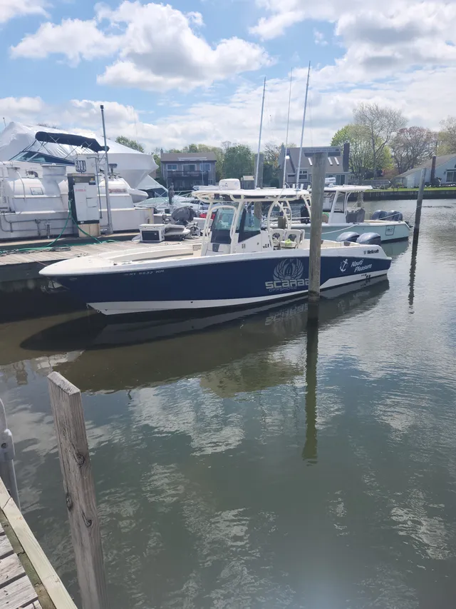 Rent a Wellcraft  center console in Oakdale, NY near me