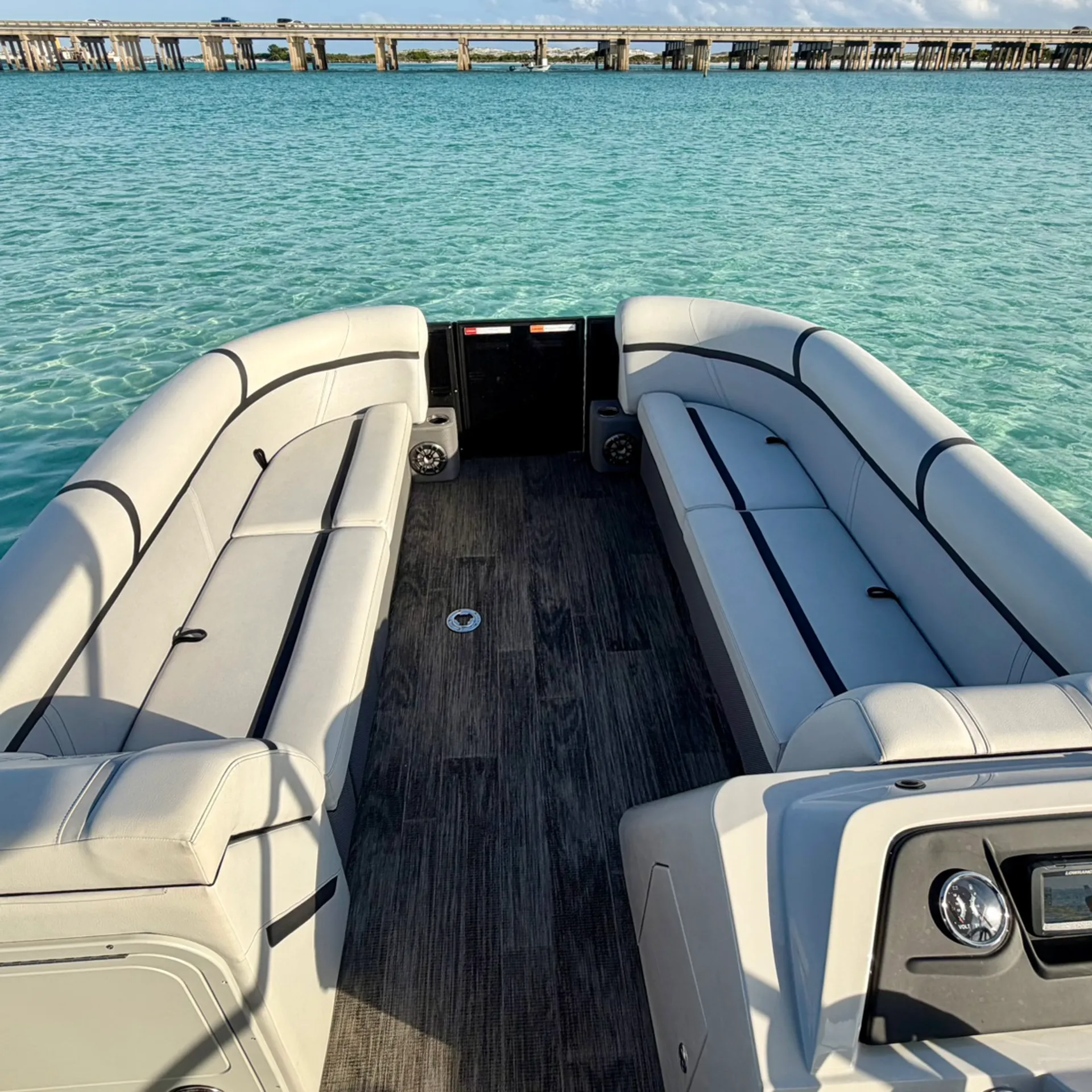CREST PONTOONS CLASSIC DLX 240 SLC CPT DLX in Fort Walton Beach, FL — photo 4