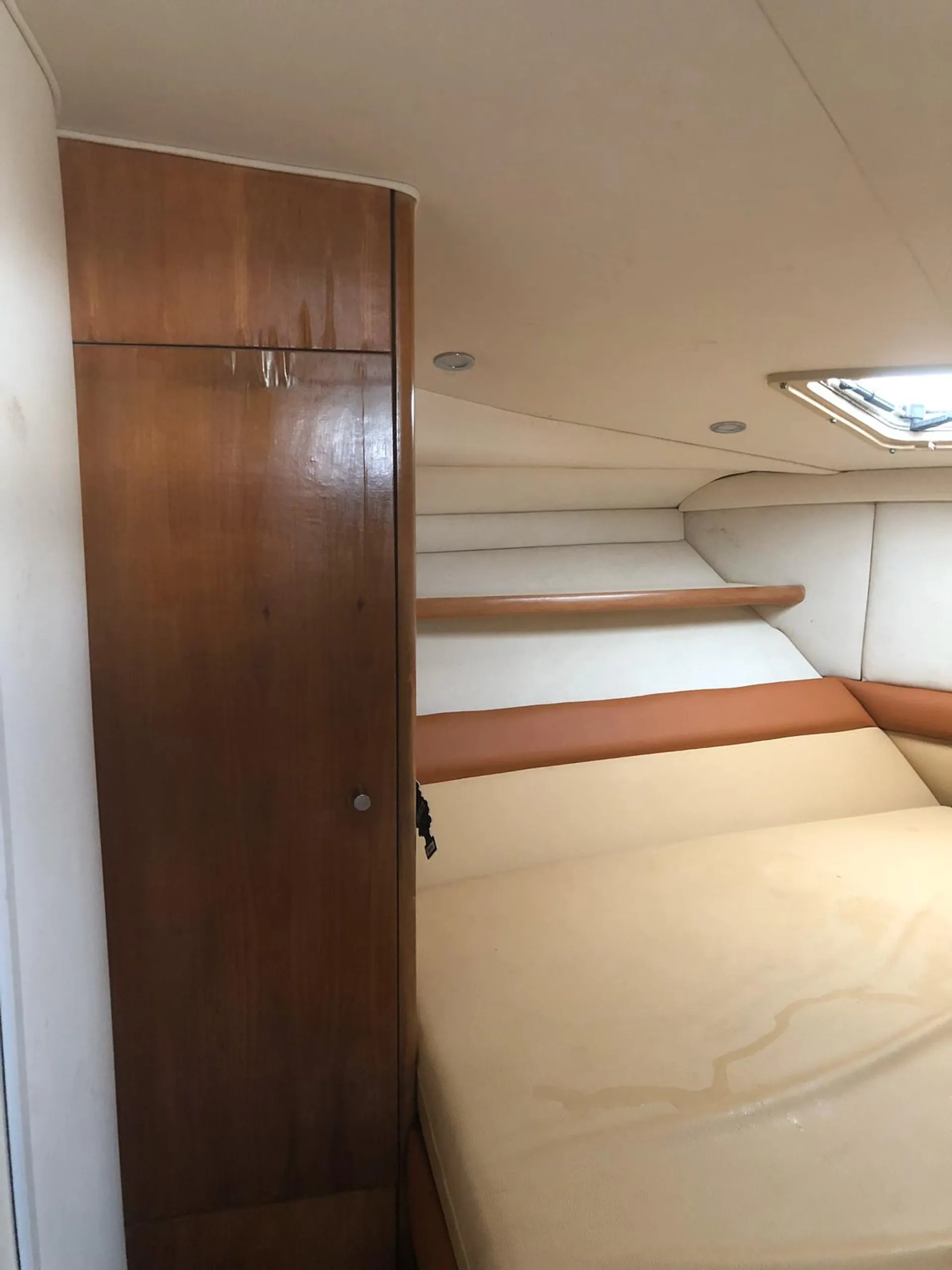 Carver Yachts 310 EXPRESS in Miami, FL — photo 9