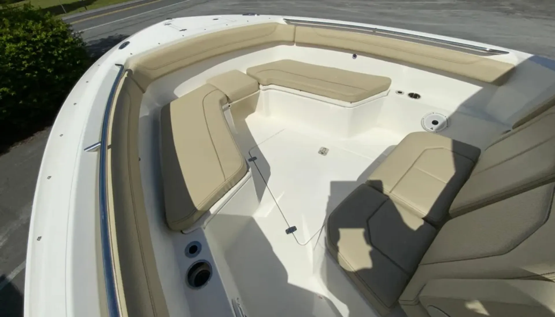 PURSUIT S288 SPORT W/2-F300HP in Hull, MA — photo 7