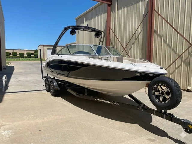 Rent a CHAPARRAL BOATS ski and wakeboard in Del City, OK near me