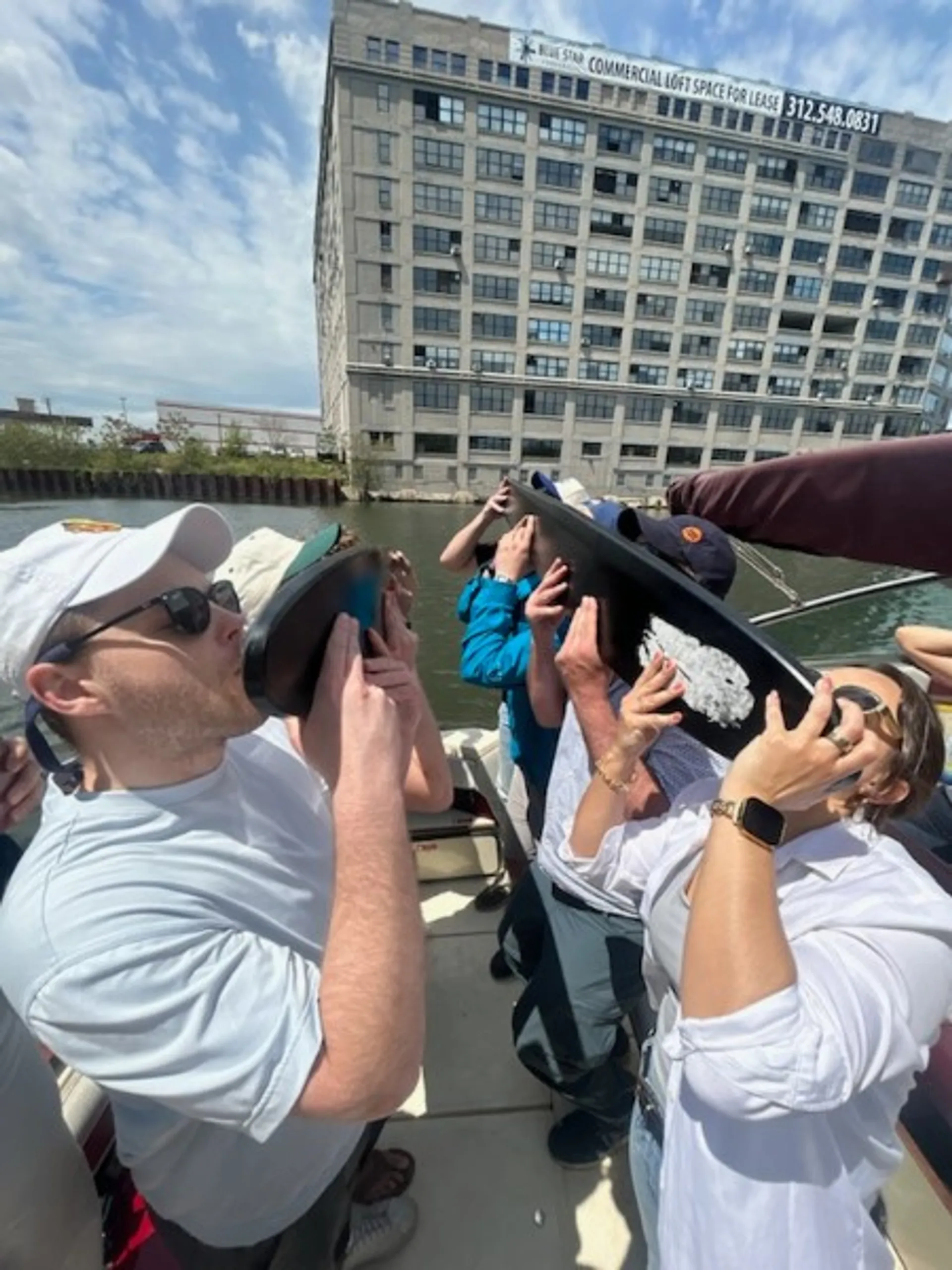 Sea Ray Boats 300 Weekender in Chicago, IL — photo 8