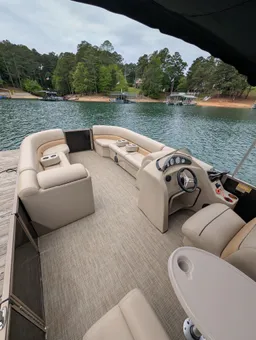 Luxury &amp; Fun on the Water! 2019 Bentley 24ft Cruise SE - 12 Guests boat photo
